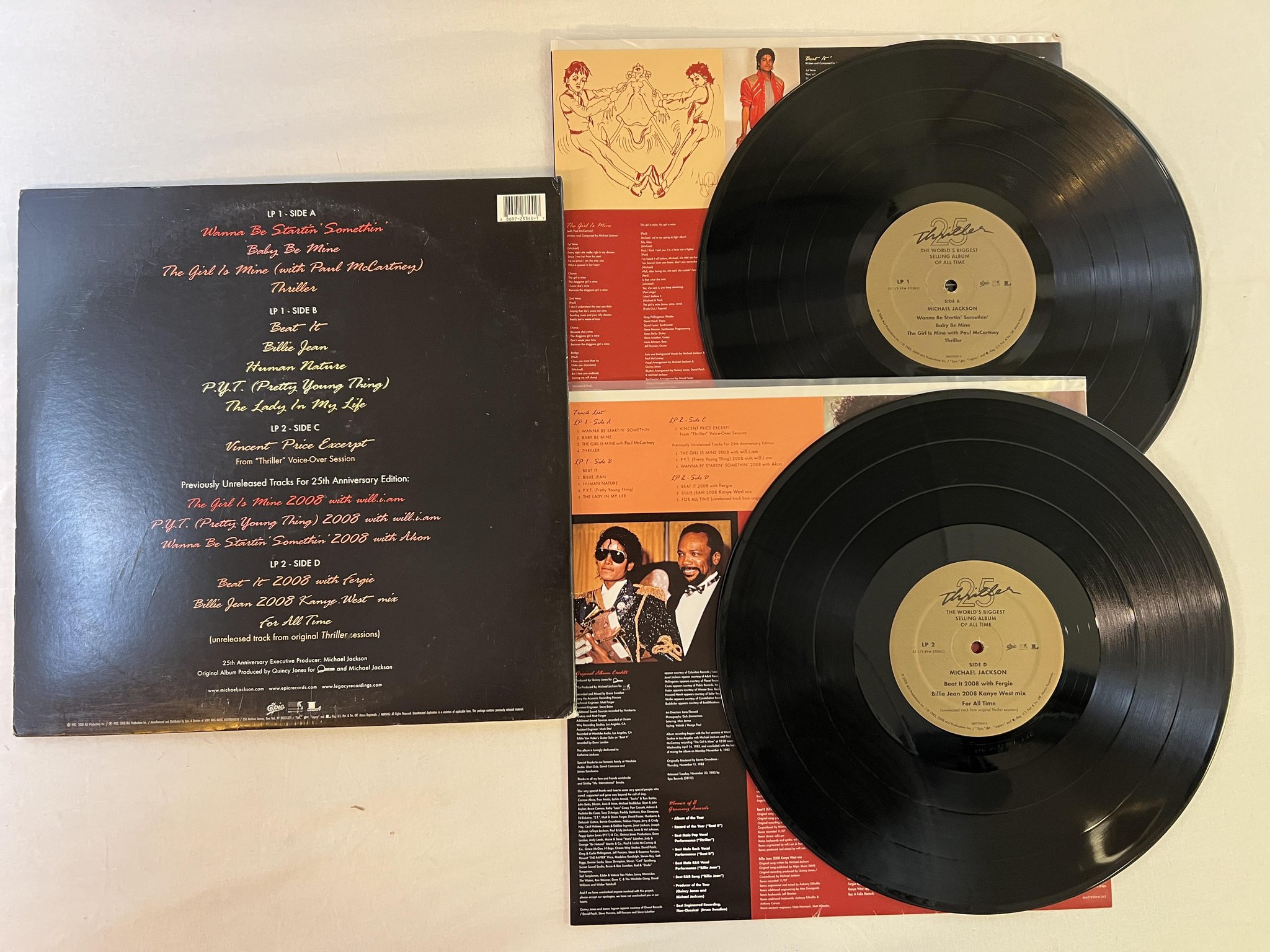 Omslagsbild för skivan MICHAEL JACKSON thriller 25 2xLP 2008 LEGACY 88697 23341 7