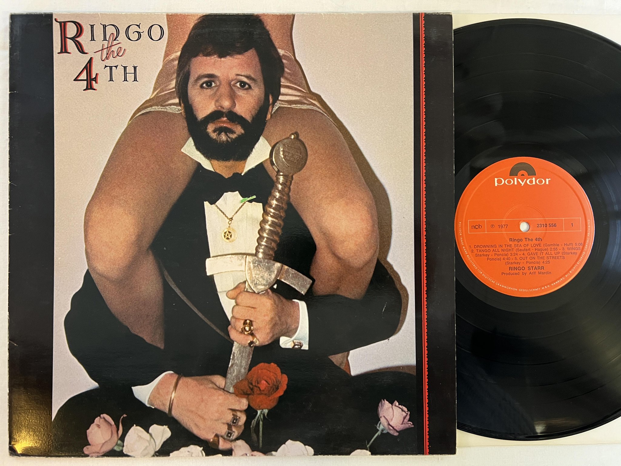 Omslagsbild för skivan RINGO STARR Ringo the 4th LP -77 ncb POLYDOR 2310556