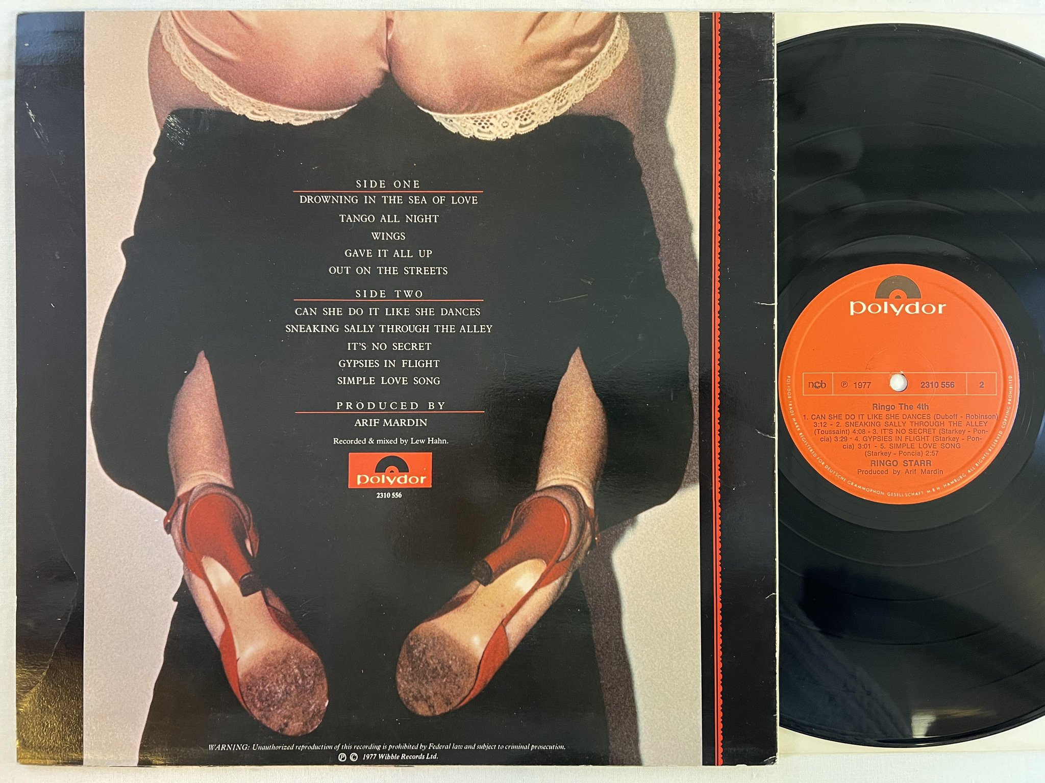 Omslagsbild för skivan RINGO STARR Ringo the 4th LP -77 ncb POLYDOR 2310556