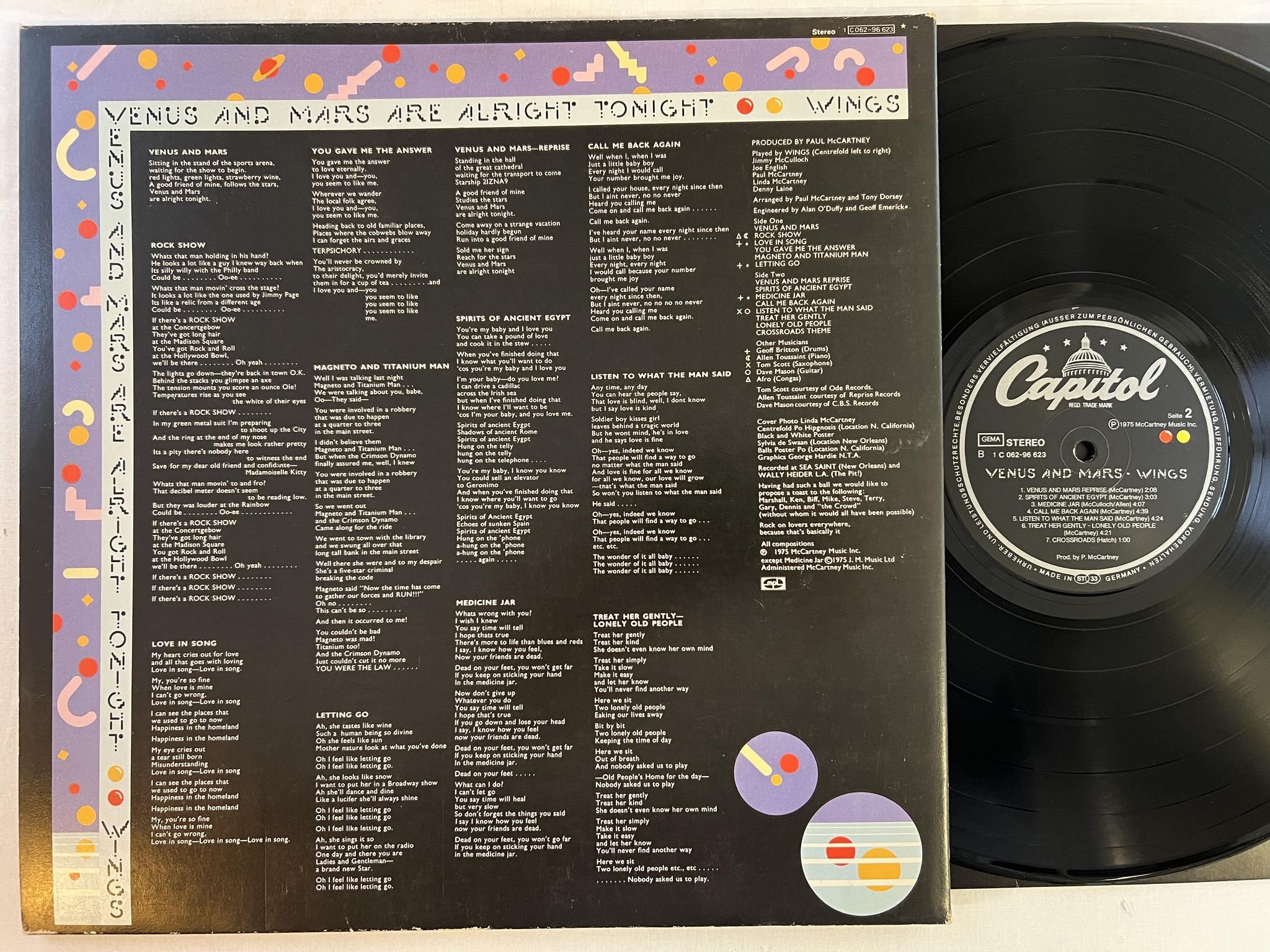 Omslagsbild för skivan WINGS Venus and Mars LP -75 Ger CAPITOL 1C 062-96623