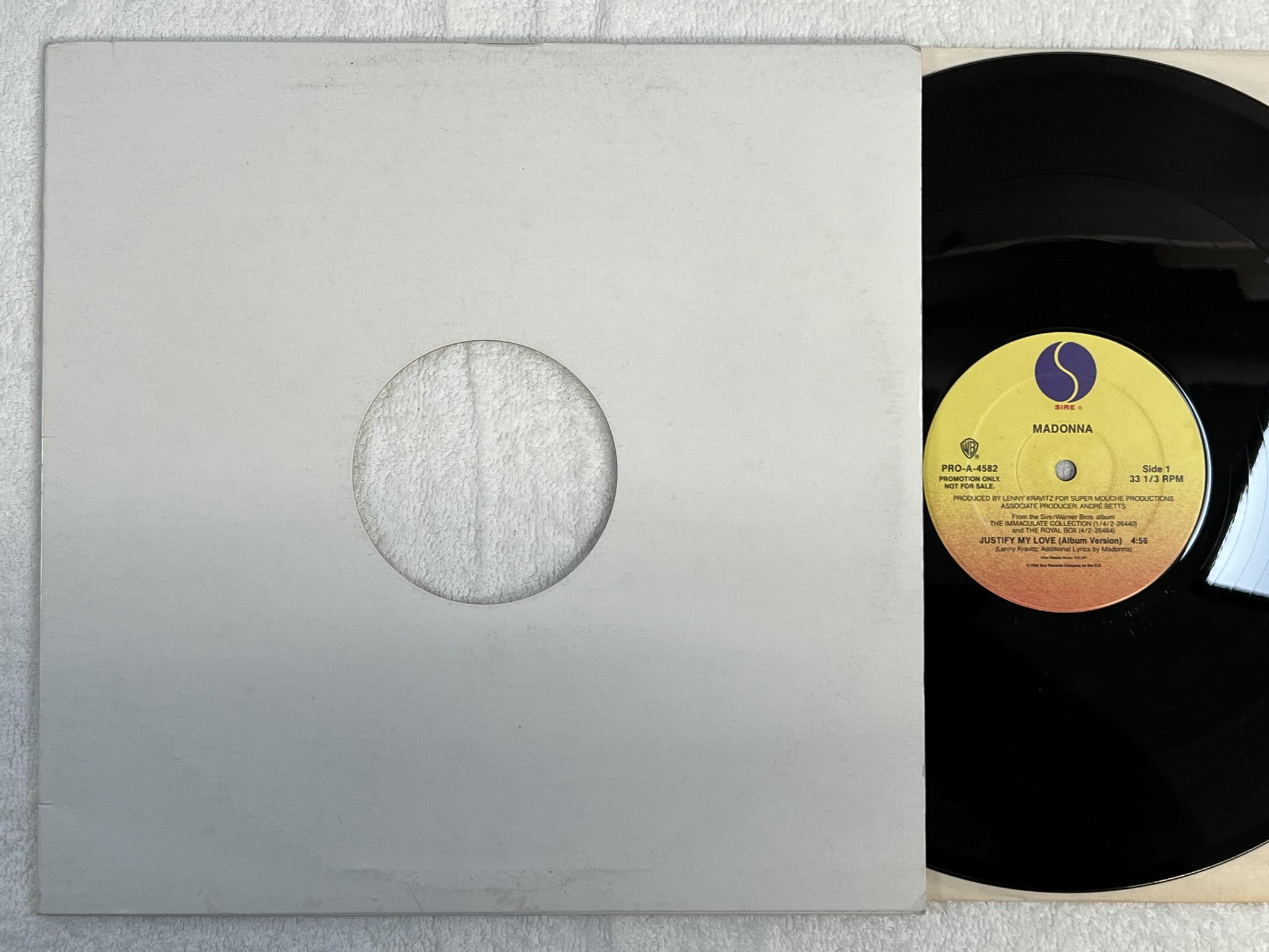 Omslagsbild för skivan MADONNA justify my love 12" -90 US SIRE PRO-A-4613