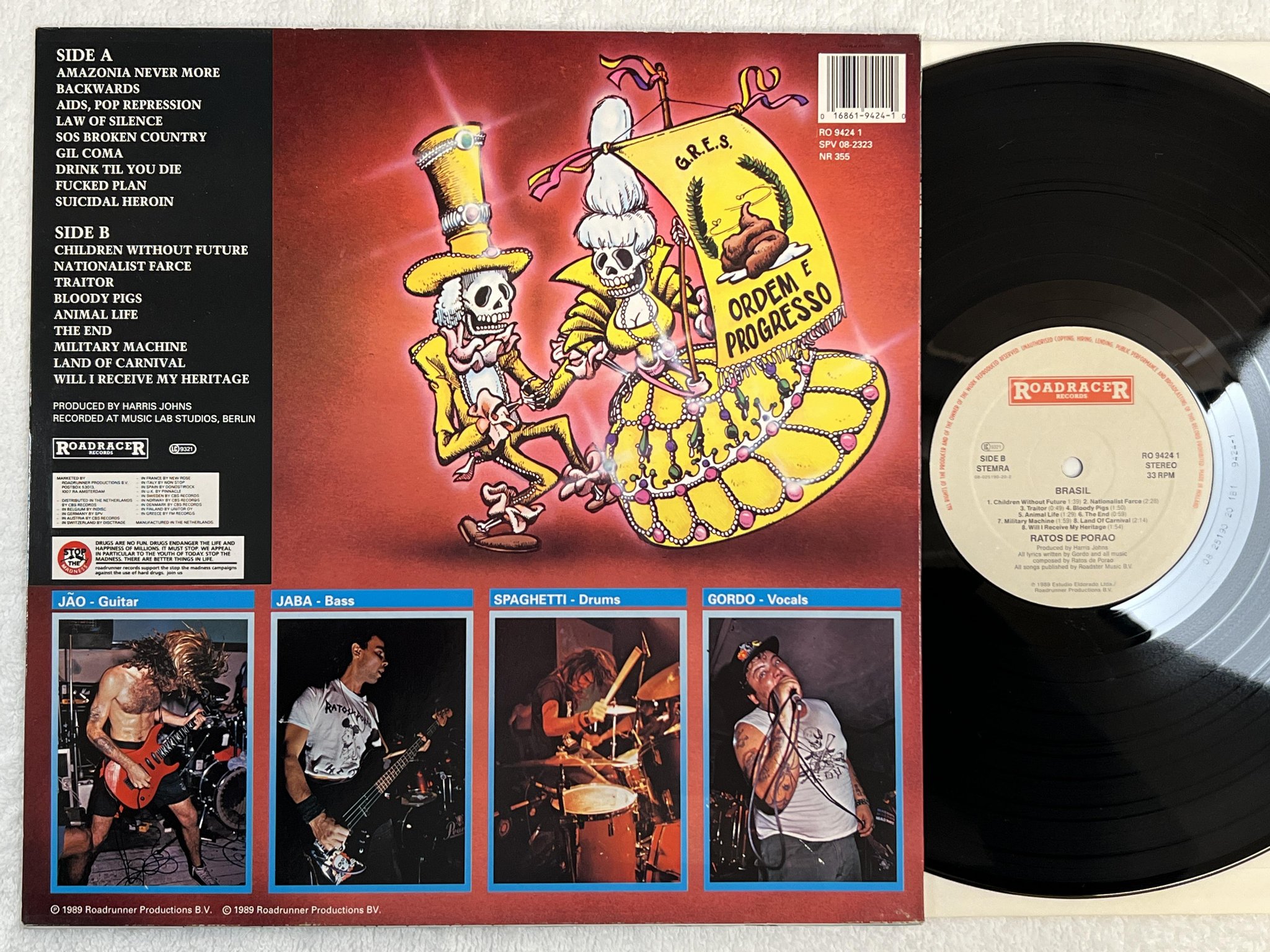 Omslagsbild för skivan RATOS DE PORÃO Brasil LP -89 ROADRACER RO 9424-1 *** TRASH ***