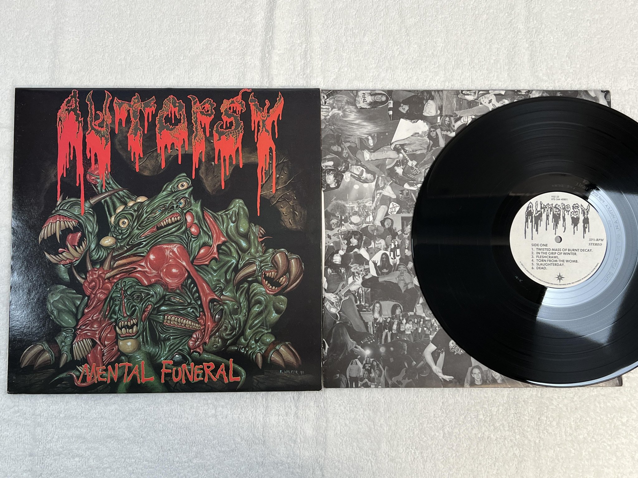 Omslagsbild för skivan AUTOPSY Mental Funeral LP -91 PEACEVILLE VILE 25 *** Rare death metal ***