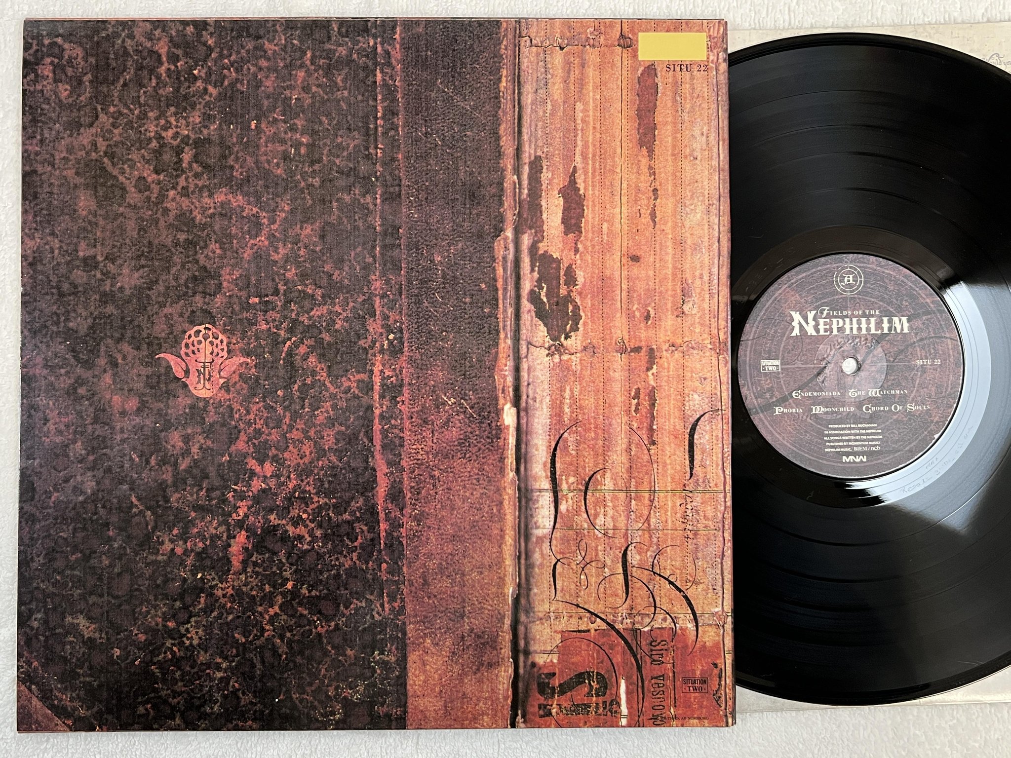 Omslagsbild för skivan FIELDS OF THE NEPHILIM LP -88 UK SITUATION TWO SITU 22 ** goth rock **
