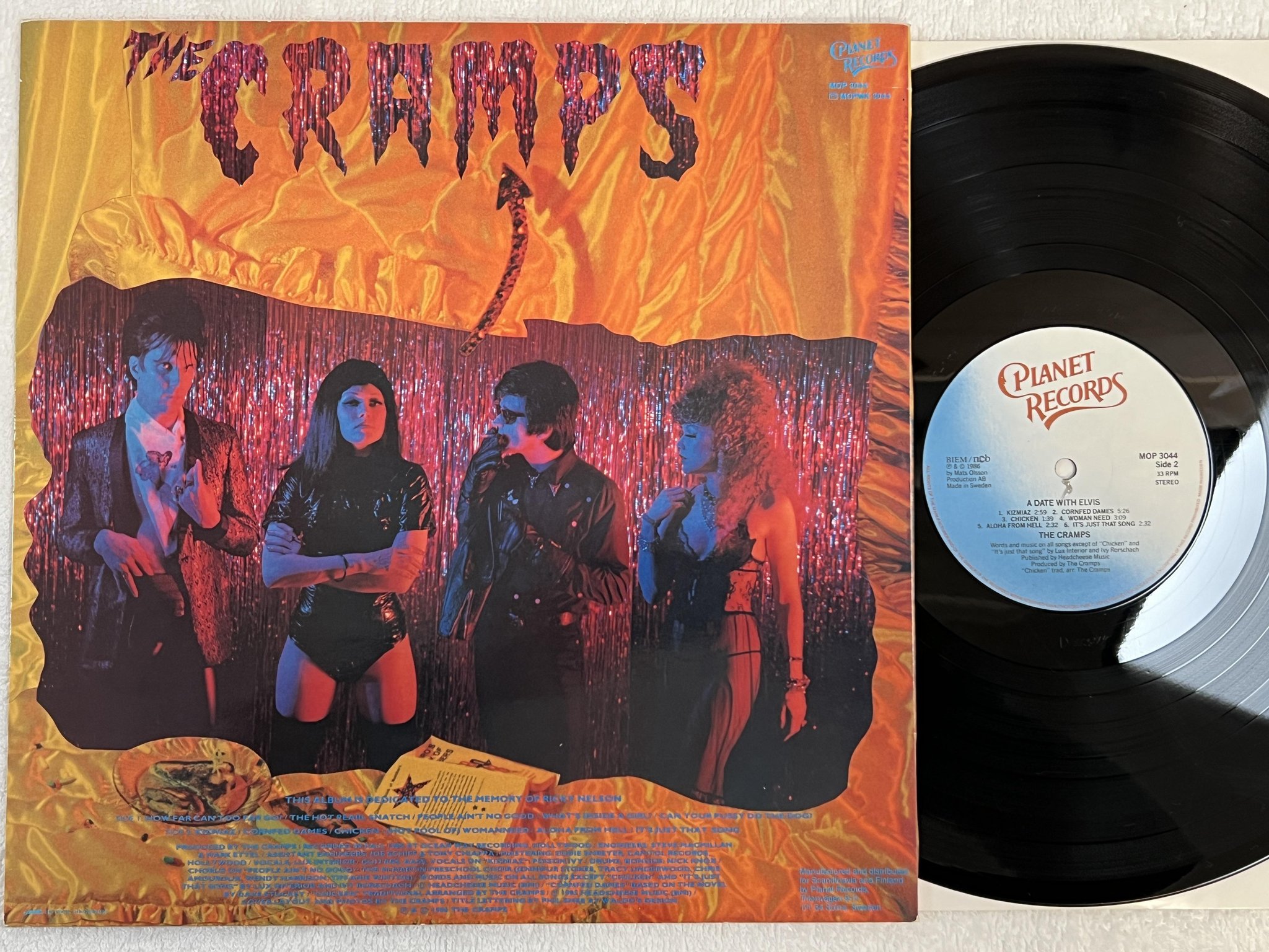 Omslagsbild för skivan THE CRAMPS a date with Elvis LP -86 Swe PLANET MOP 3044