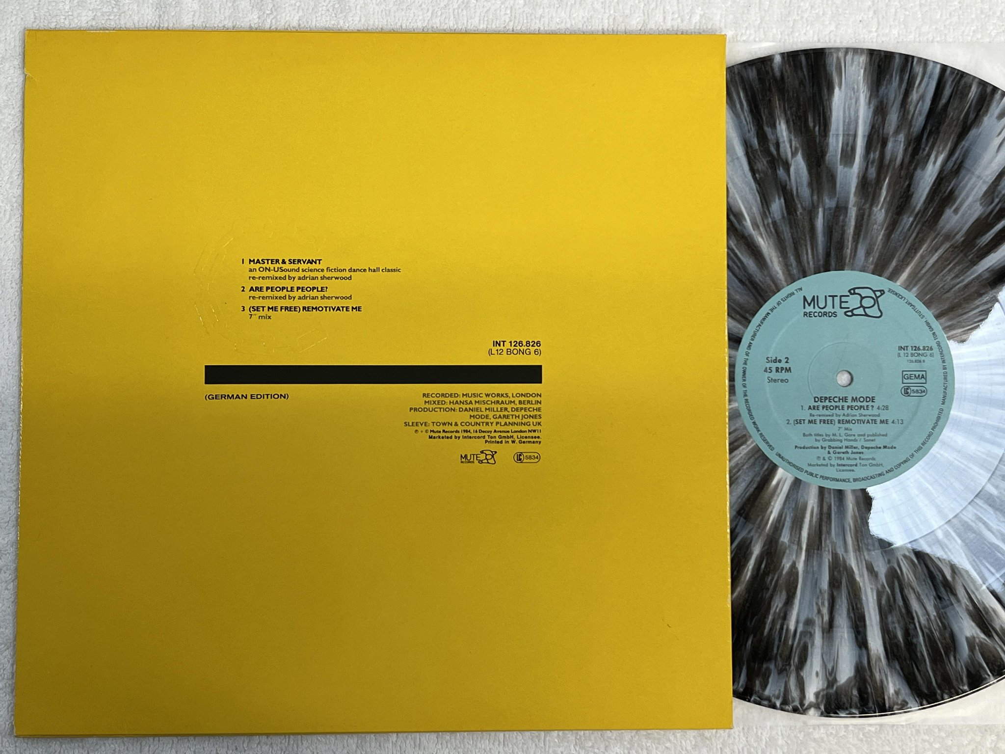 Omslagsbild för skivan DEPECHE MODE master and servant 12" -84 Ger Numbered Ed. / Grey Marbled