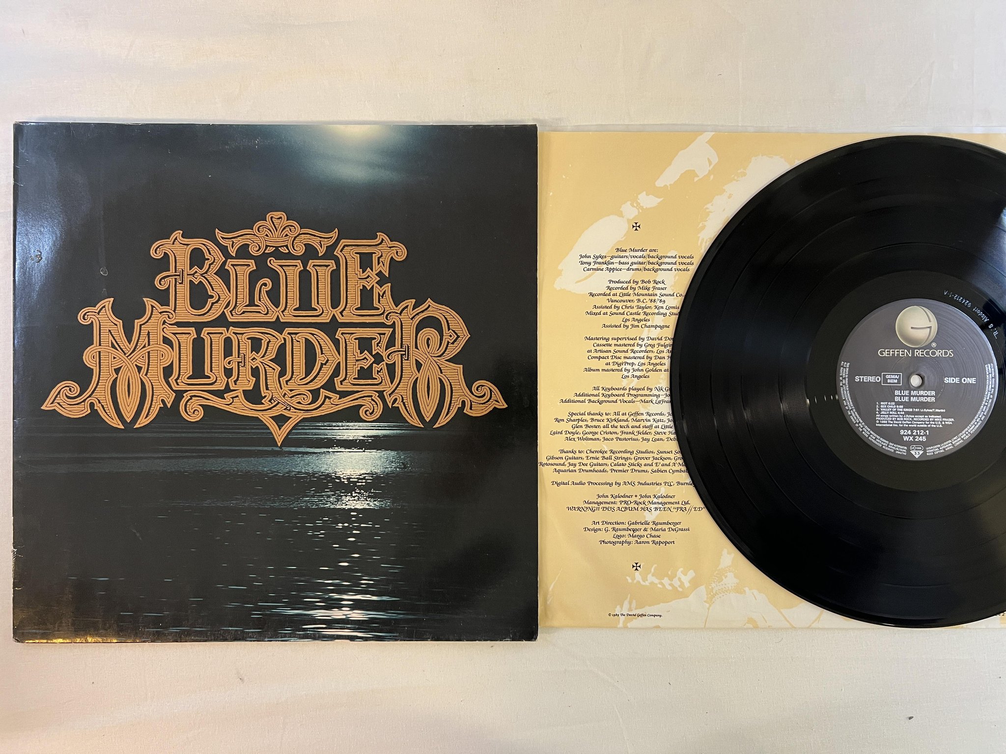 Omslagsbild för skivan BLUE MURDER s/t LP -89 GEFFEN 924212-1