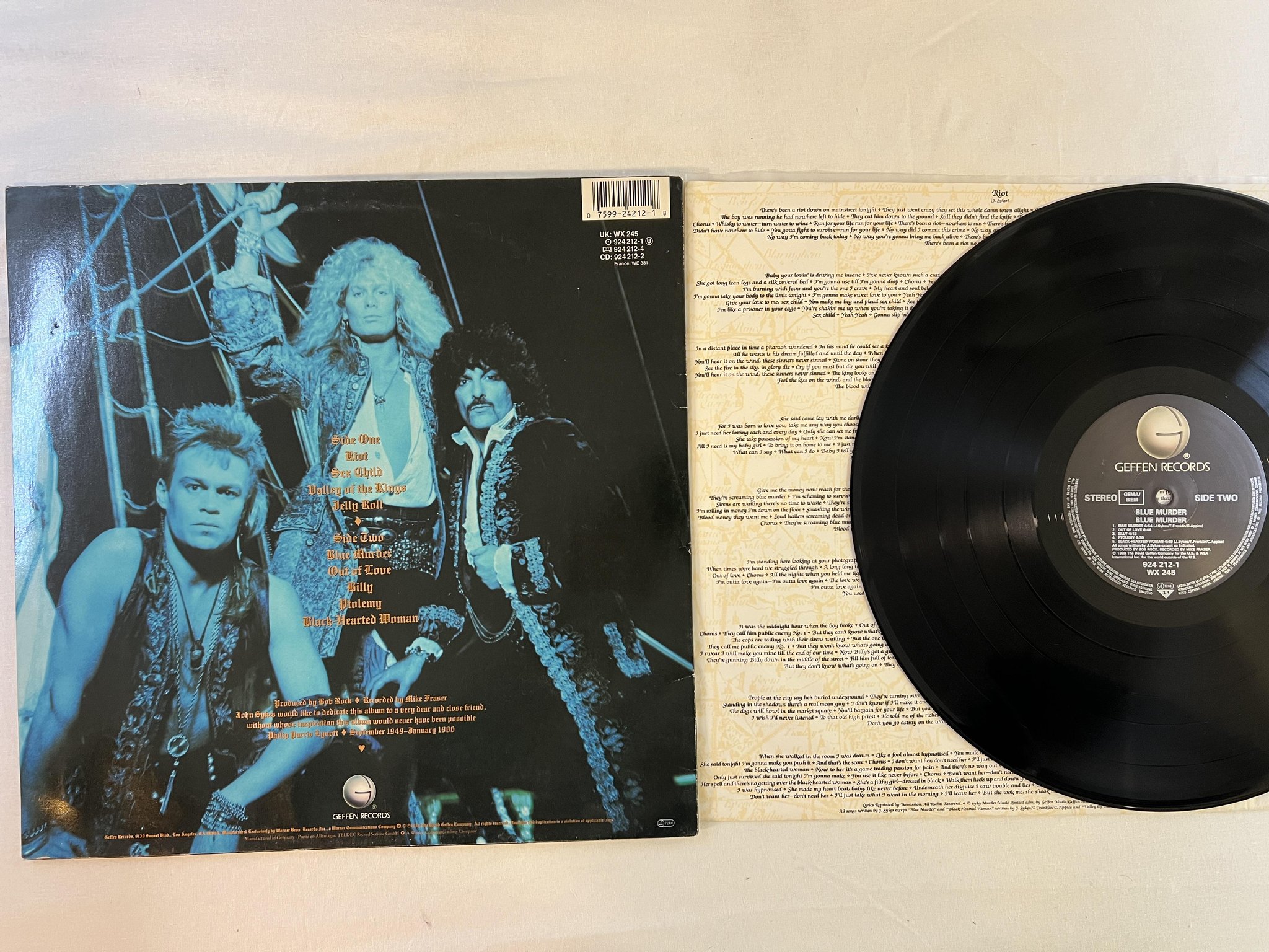 Omslagsbild för skivan BLUE MURDER s/t LP -89 GEFFEN 924212-1