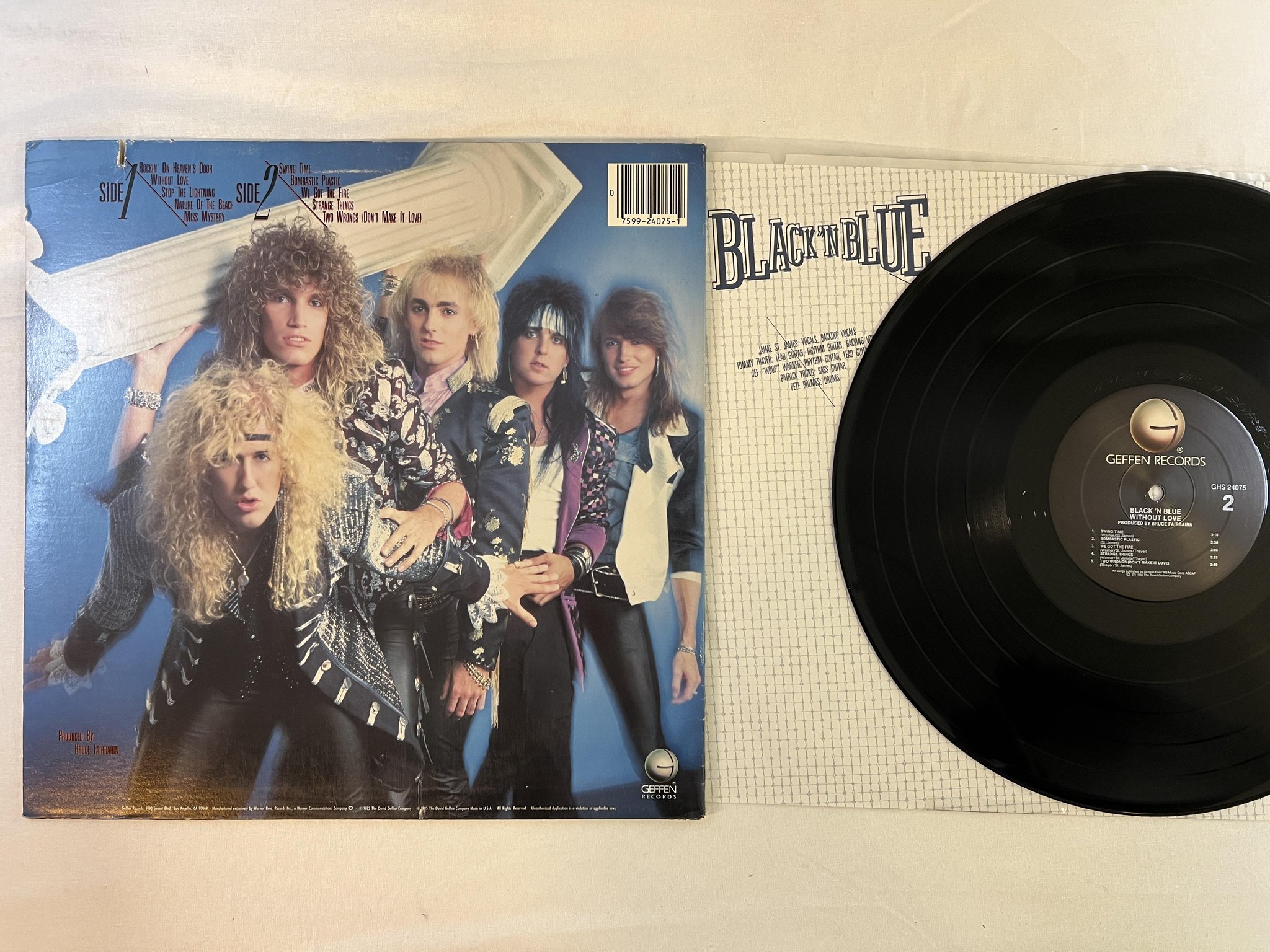 Omslagsbild för skivan BLACK N BLUE without love LP -85 US GEFFEN GHS 24075