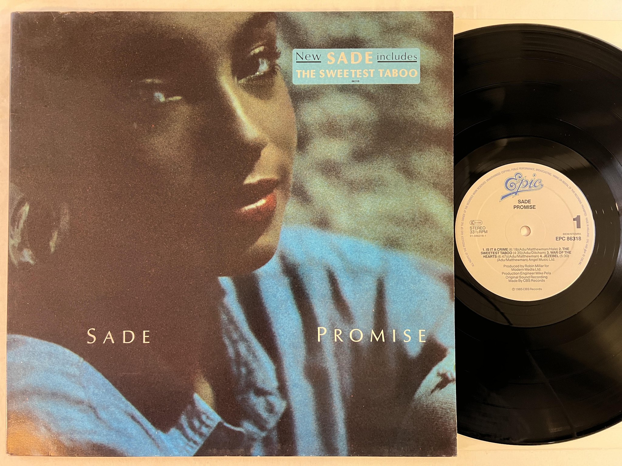 Omslagsbild för skivan SADE promise LP -85 Hol EPIC EPC 86318