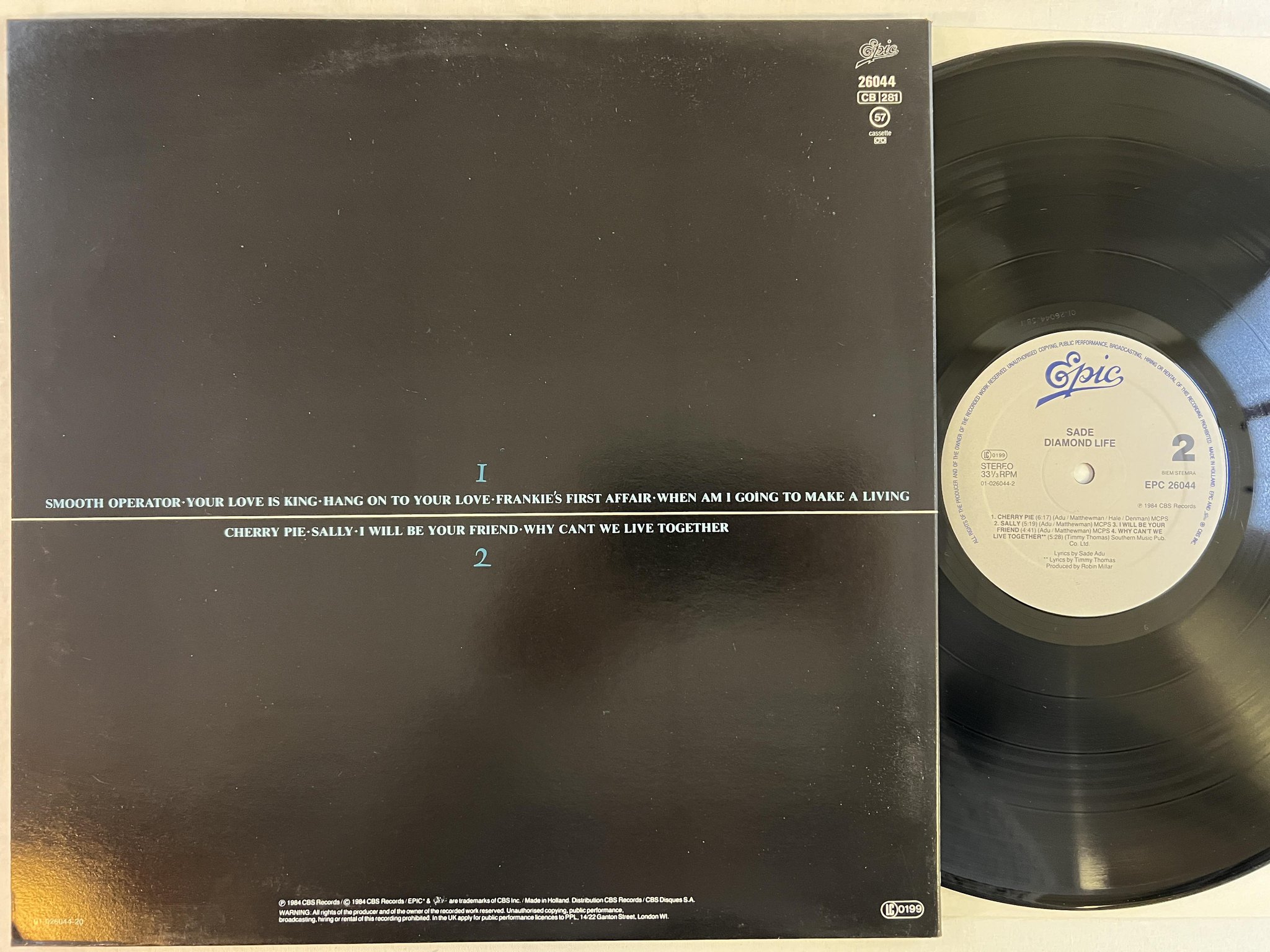 Omslagsbild för skivan SADE diamond life LP -84 Hol EPIC EPC 26044