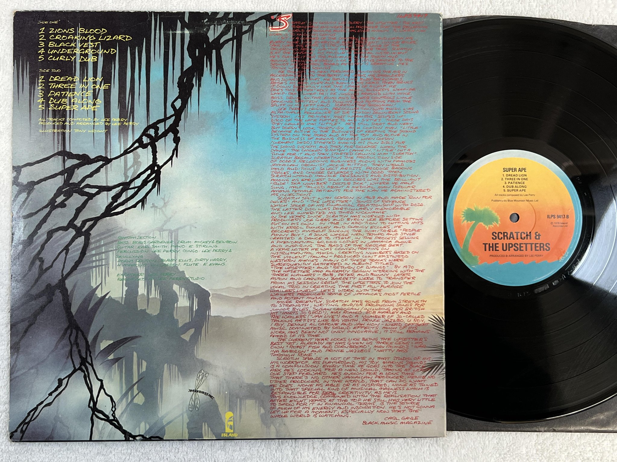 Omslagsbild för skivan THE UPSETTERS super ape LP -76 UK ISLAND ILPS 9417 *** RARE DUB REGGAE ***