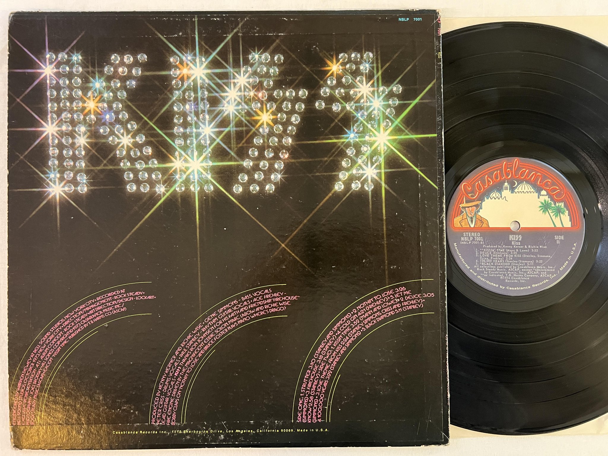 Omslagsbild för skivan KISS s/t LP -74 US CASABLANCA NBLP 7001
