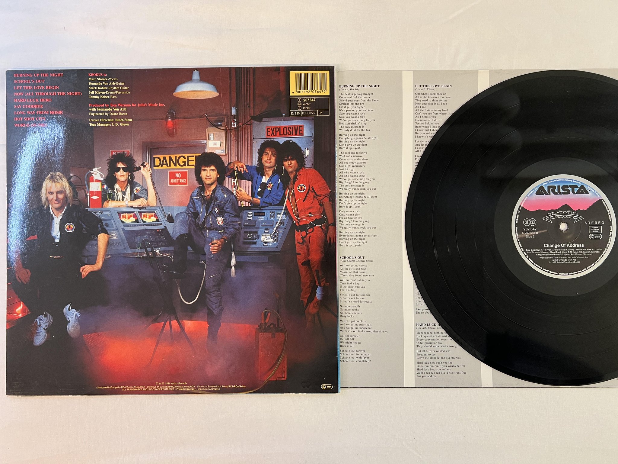 Omslagsbild för skivan KROKUS change of address LP -86 ARISTA 207 647