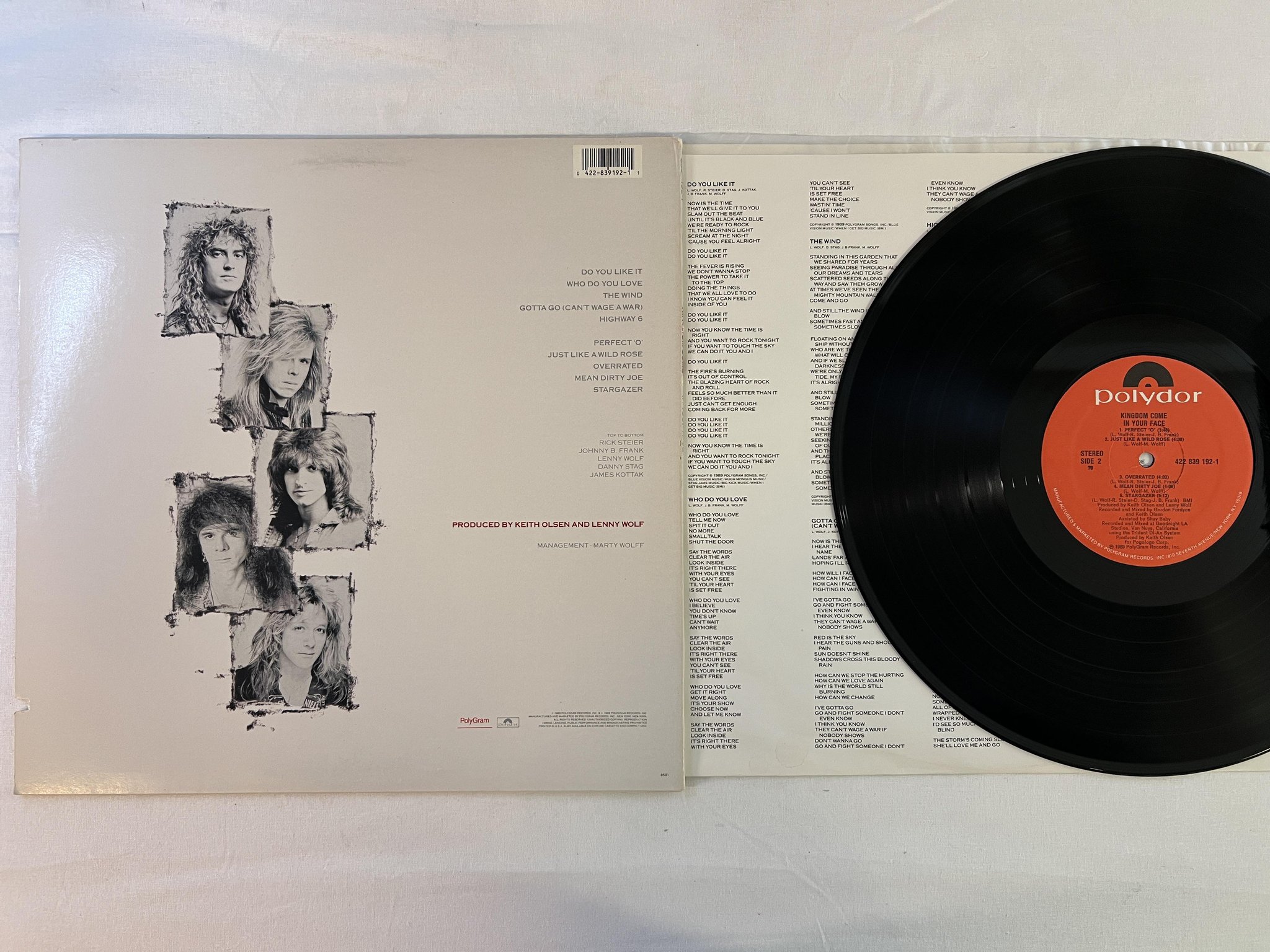 Omslagsbild för skivan KINGDOM COME in your face LP -89 US polydor 422 829 192-1