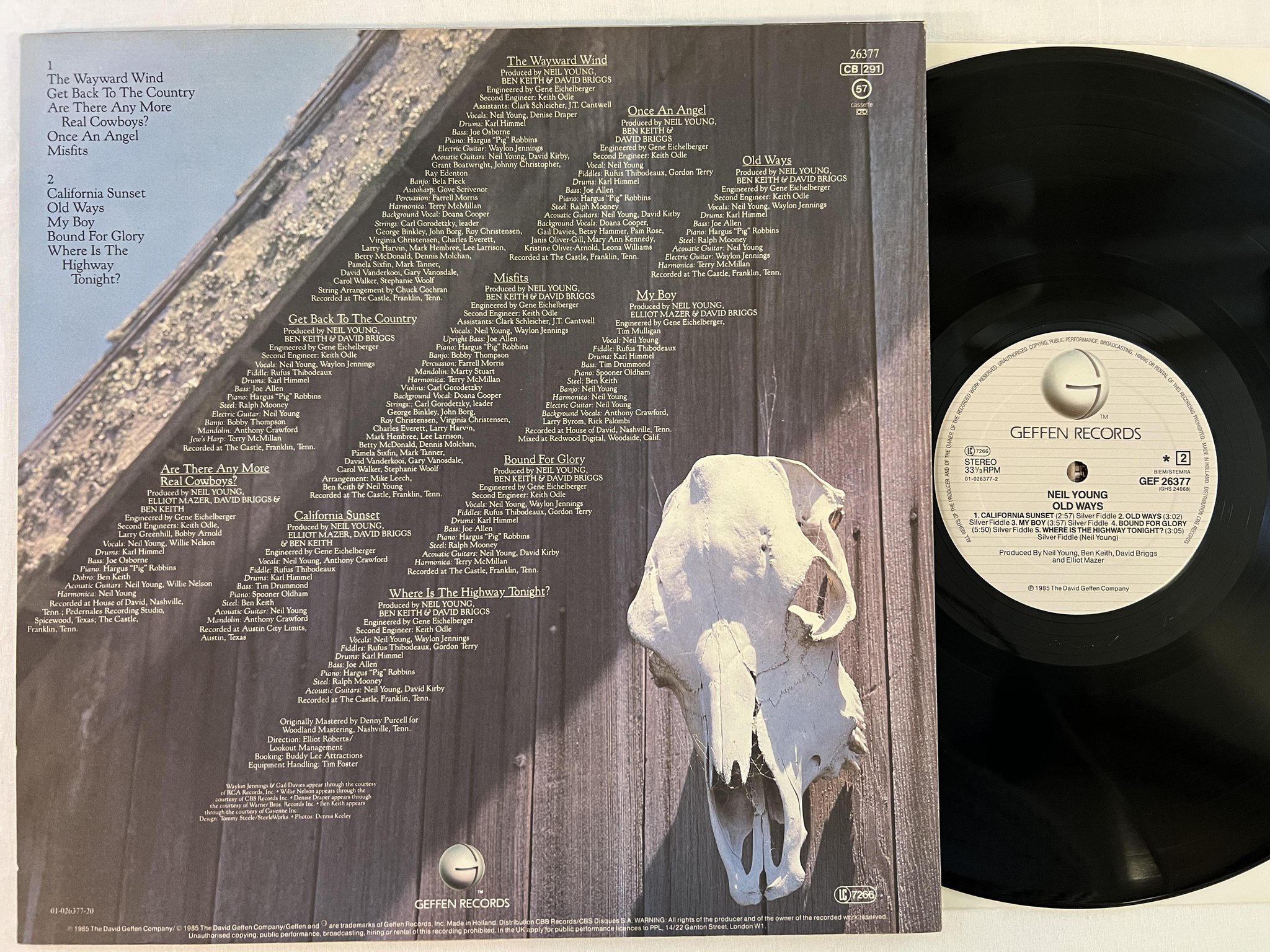 Omslagsbild för skivan NEIL YOUNG old ways LP -85 Ger GEFFEN GEF 26377