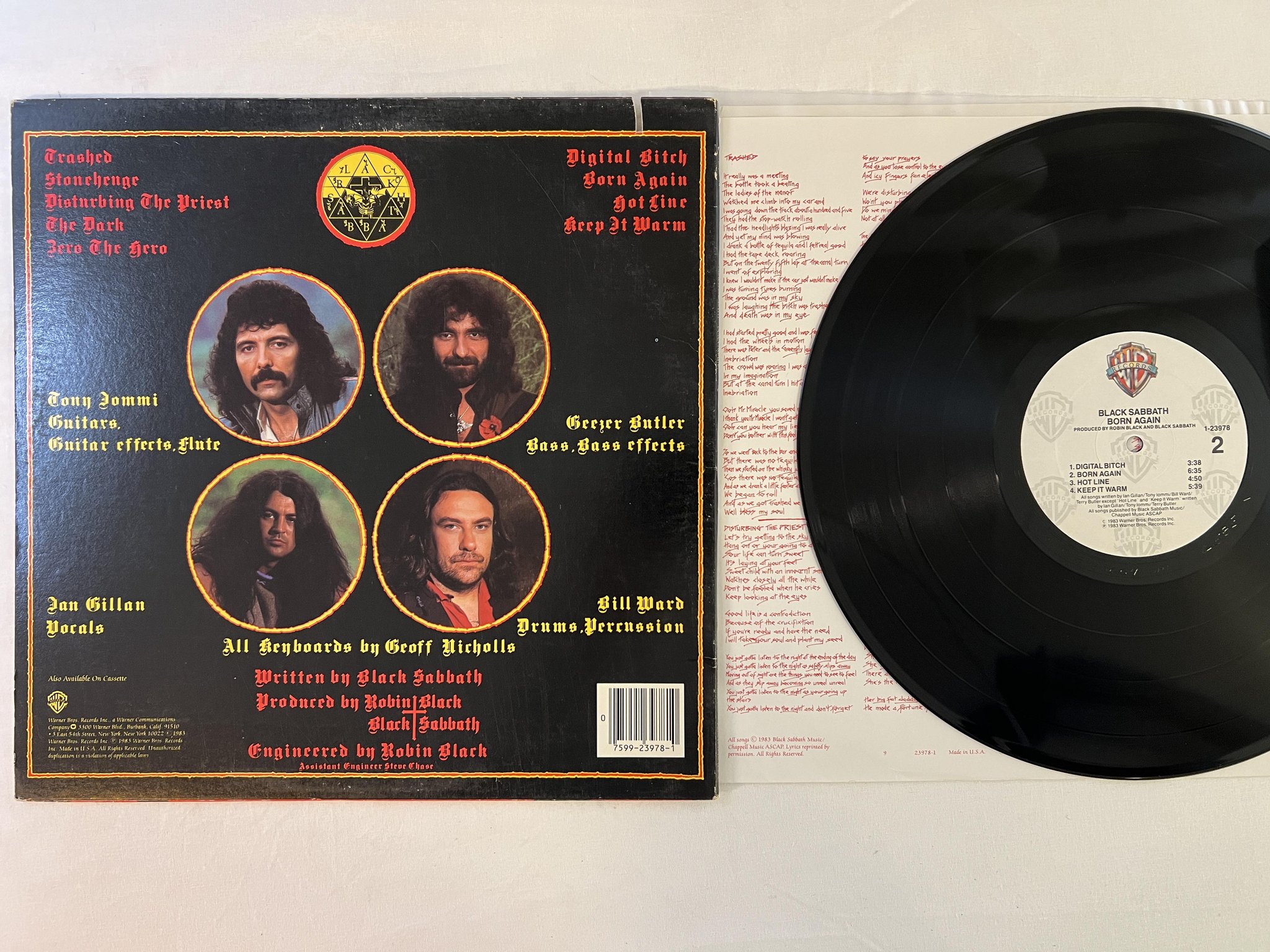 Omslagsbild för skivan BLACK SABBATH born again LP -83 US WARNER 1-23978