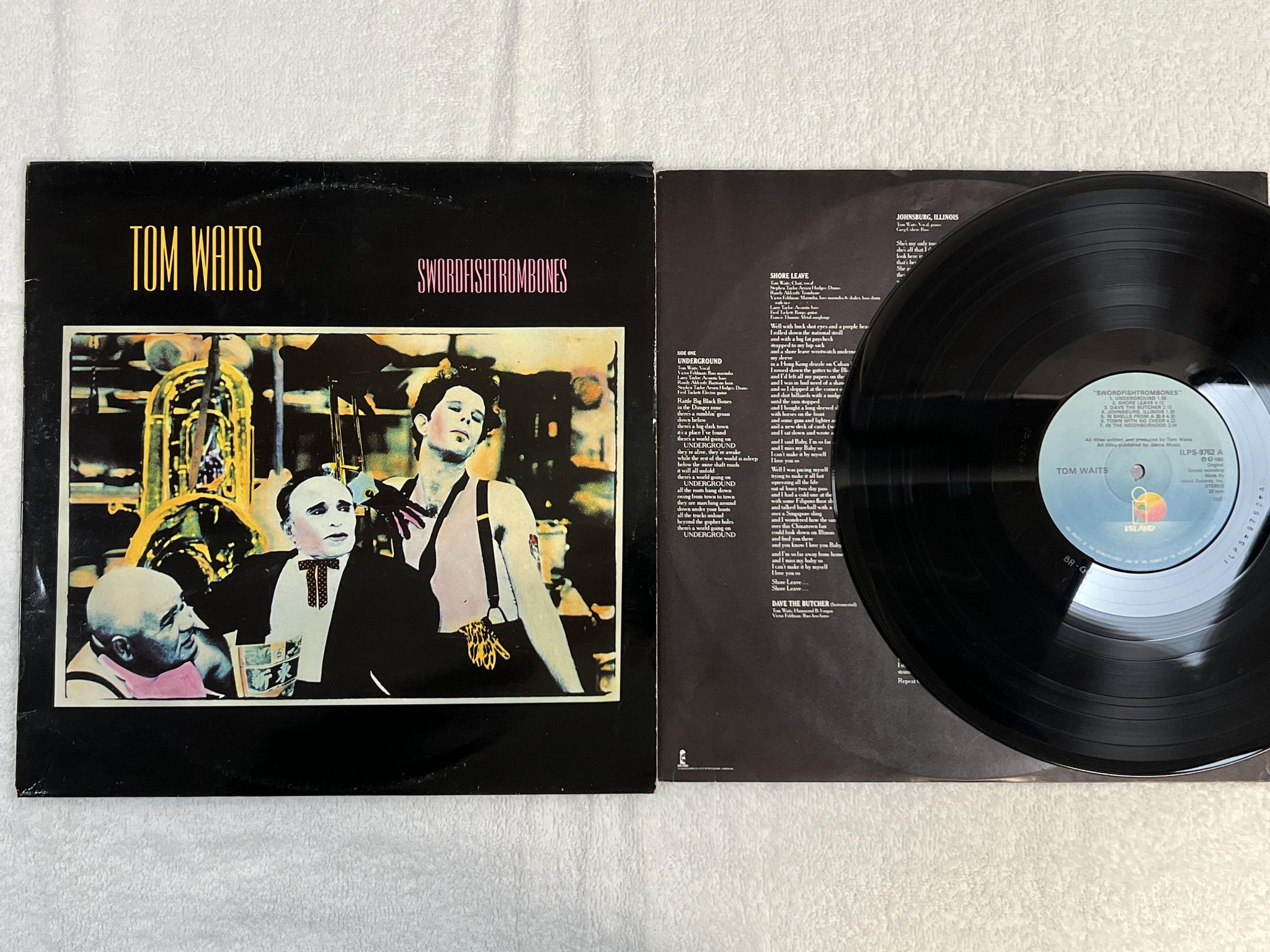 Omslagsbild för skivan TOM WAITS swordfishtrombones LP -83 ncb ISLAND ILPS 9762