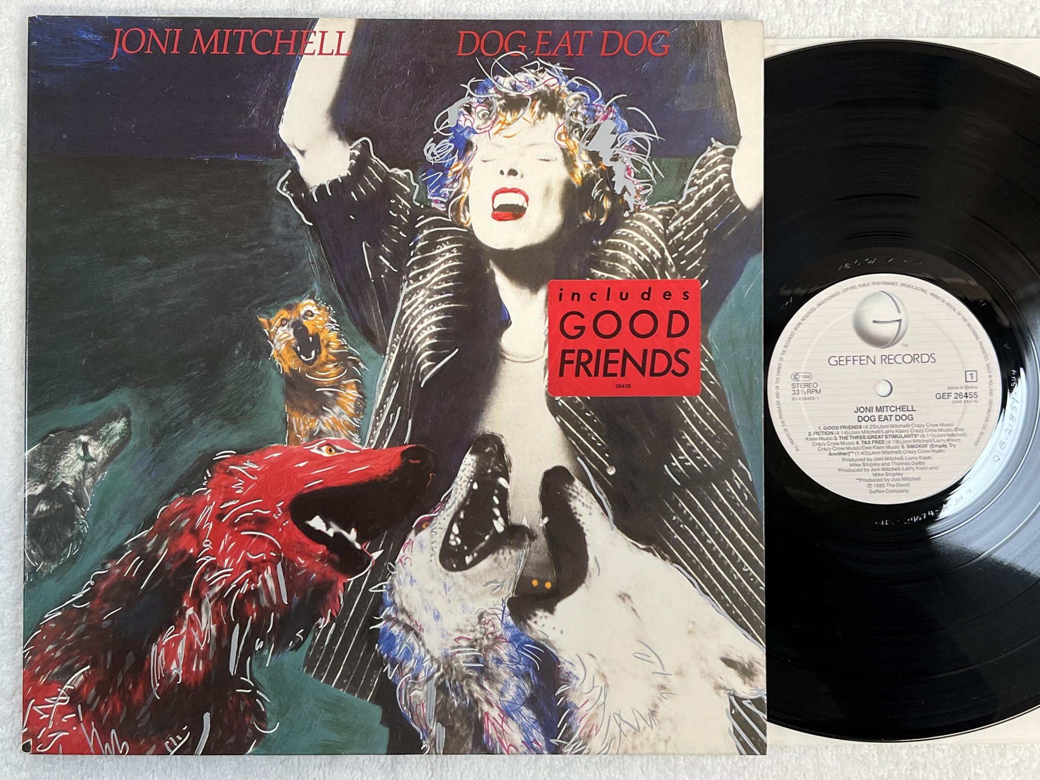 Omslagsbild för skivan JONI MITCHELL dog eat dog LP -85 Hol GEFFEN GEF 26455