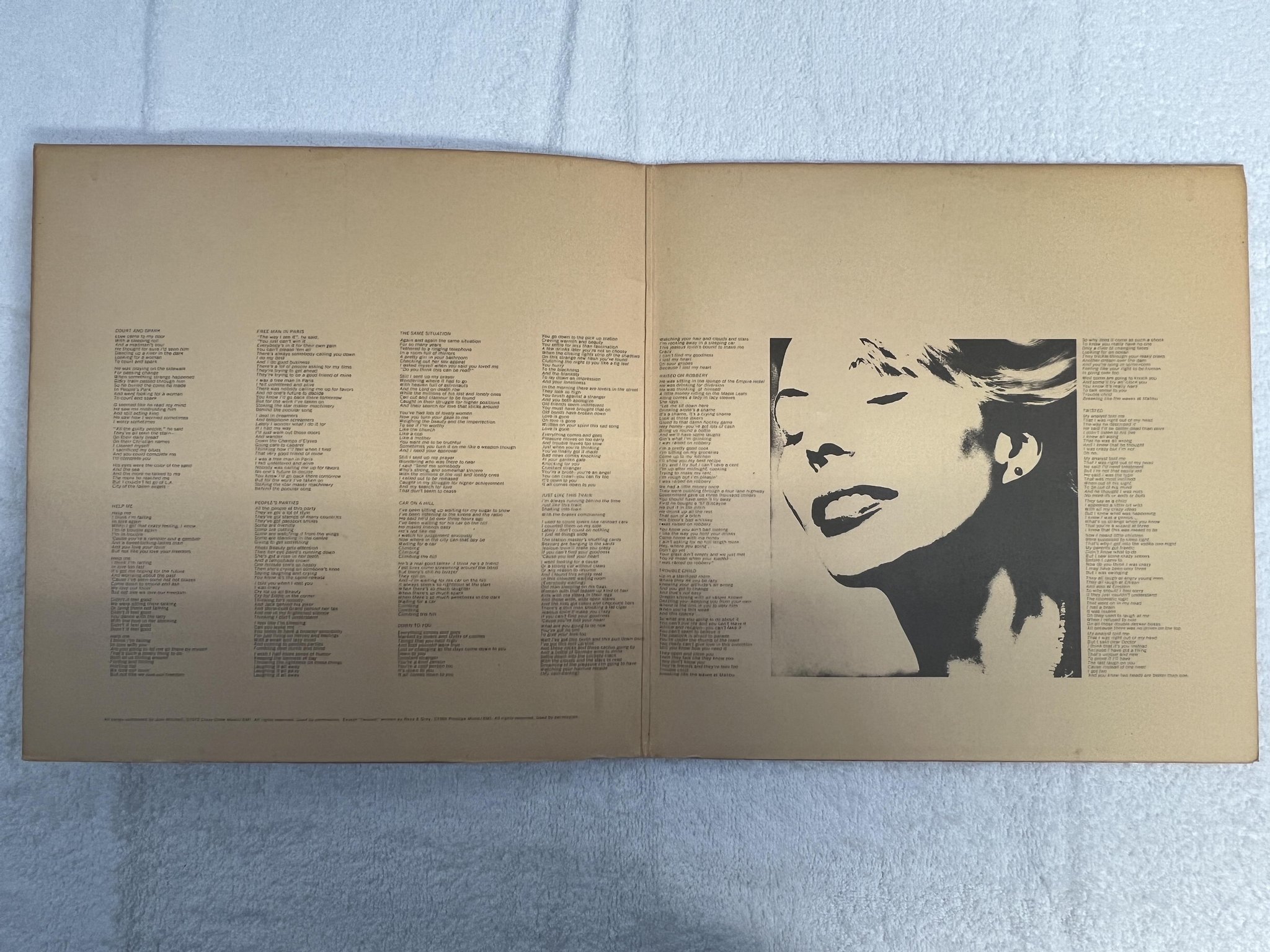 Omslagsbild för skivan JONI MITCHELL court and spark LP -73 ASYLUM 7E 1001