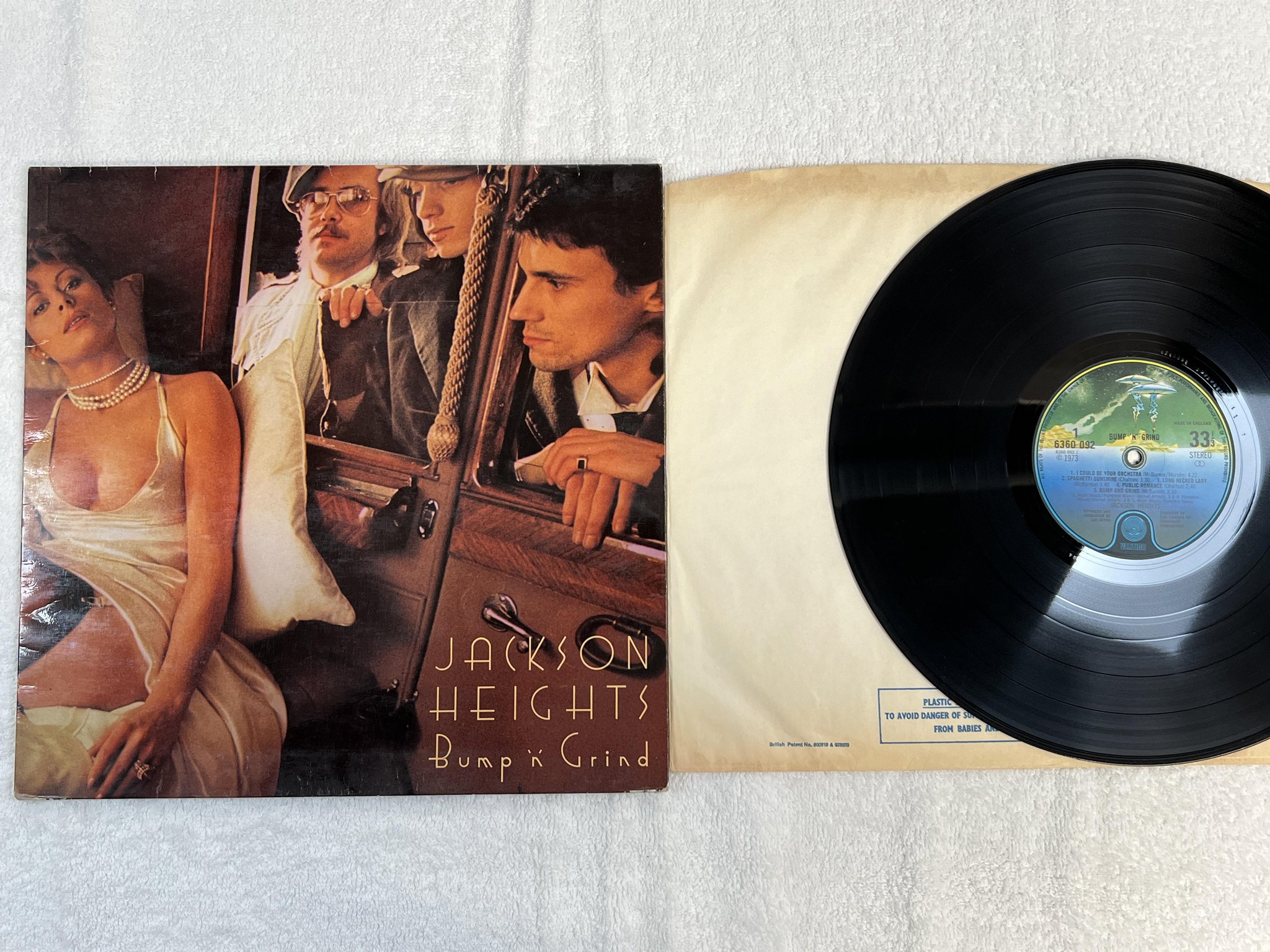 Omslagsbild för skivan JACKSON HEIGHTS bump n grind LP -73 UK VERTIGO 6360 092