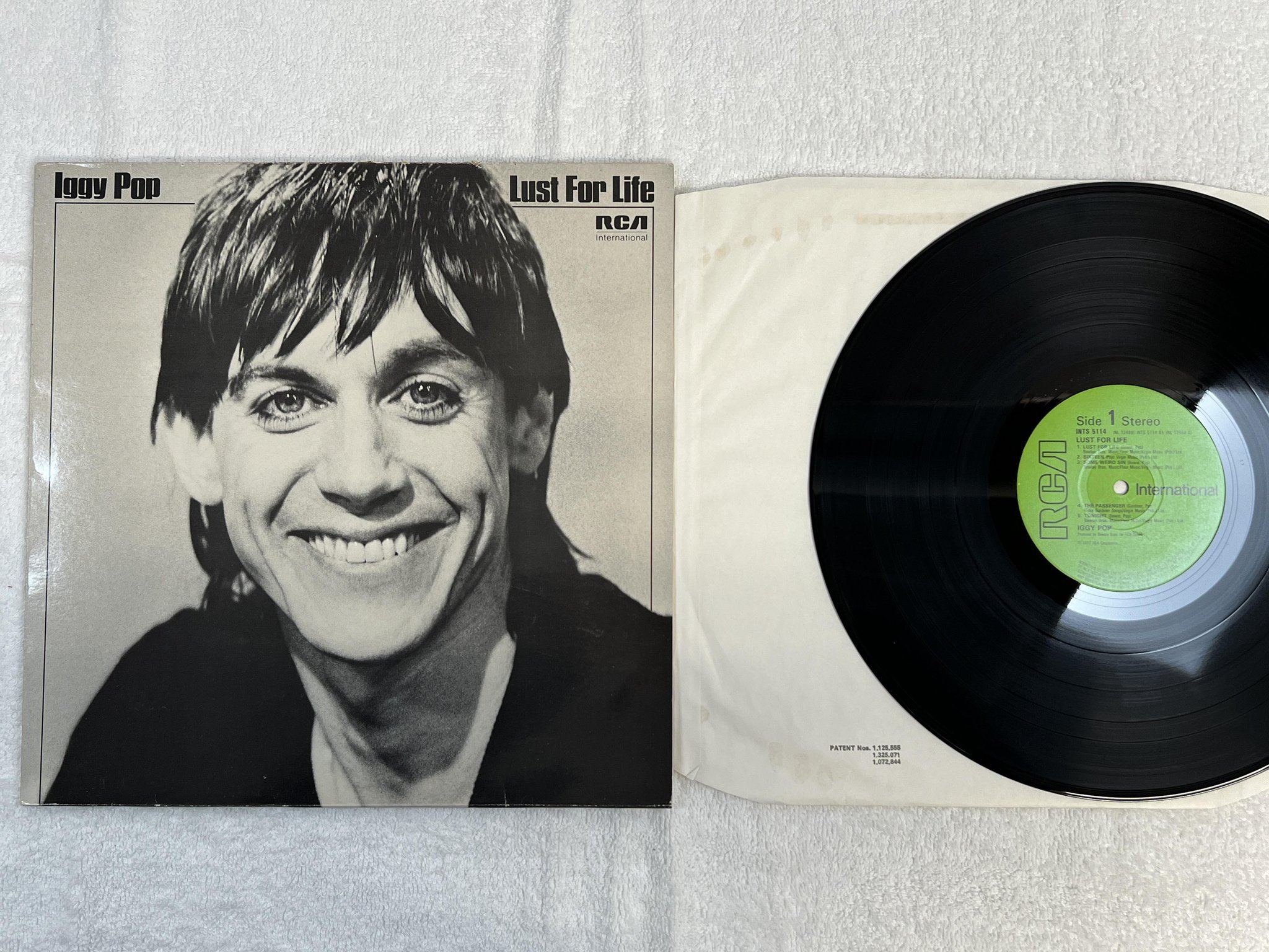 Omslagsbild för skivan IGGY POP lust for life LP -77 RCA INTERNATIONAL INTS 5114