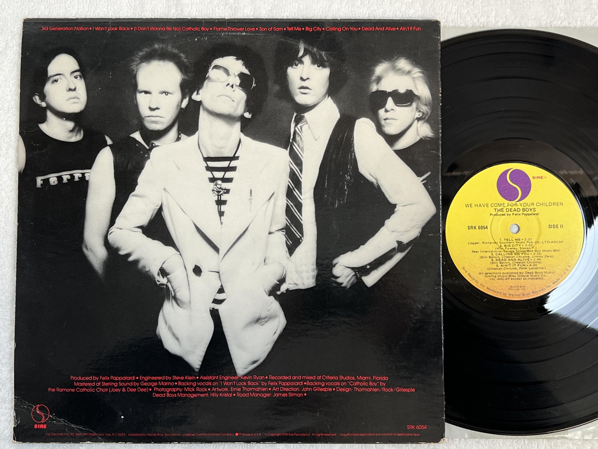 Omslagsbild för skivan THE DEAD BOYS We Have Come For Your Children LP -78 US SIRE SRK 6054