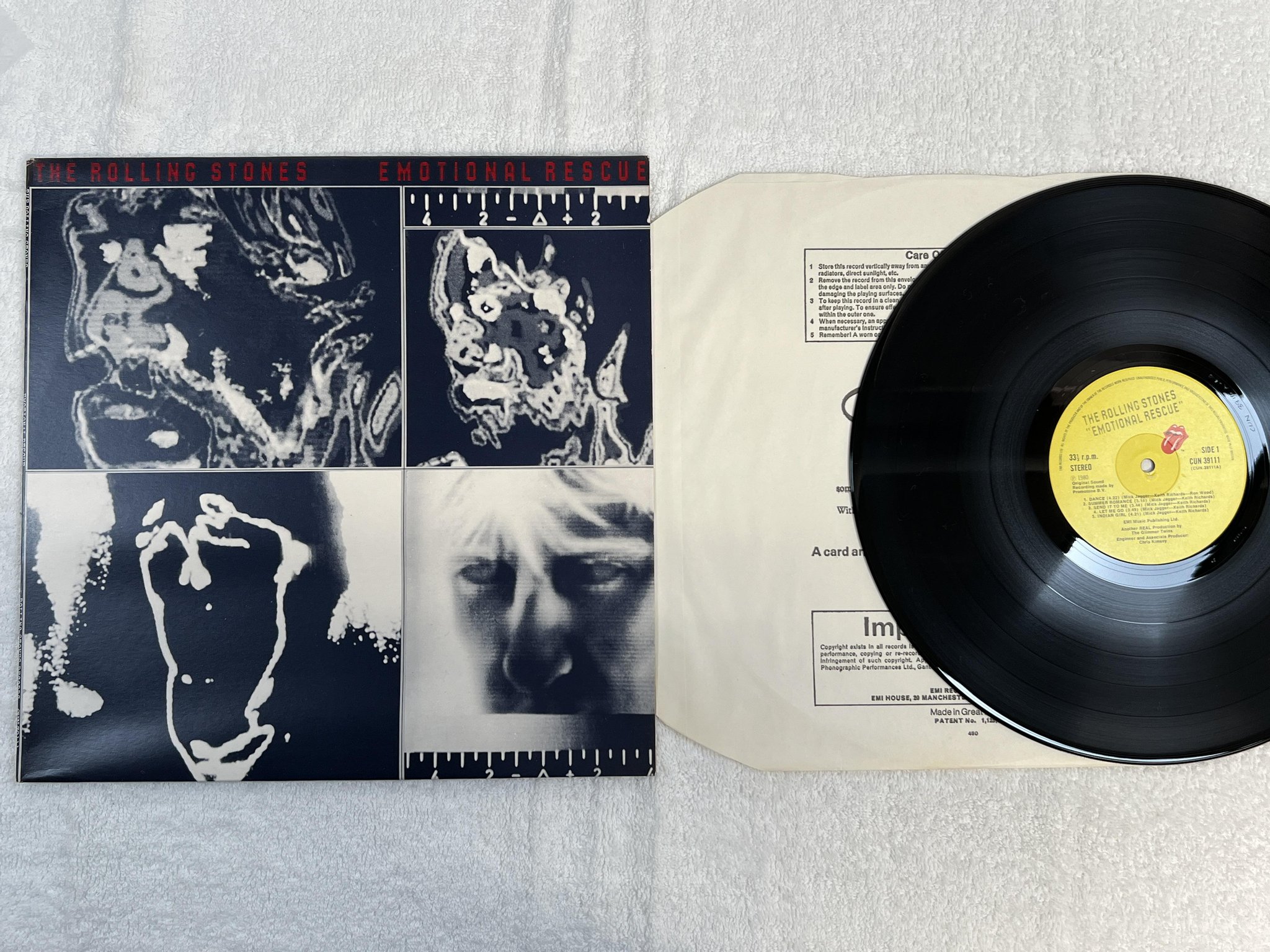 Omslagsbild för skivan THE ROLLING STONES emotional rescue LP -80 UK CUN 39111 *** w/ poster ***