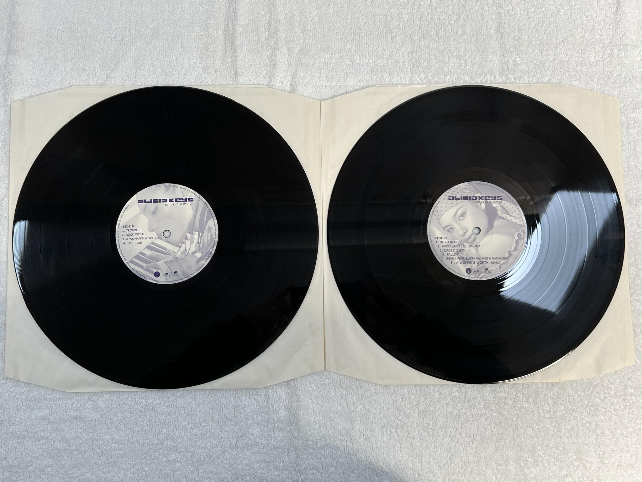 Omslagsbild för skivan ALICIA KEYS songs in A minor 2xLP 2002 J RECORDS 74321 92889 1 ** mega rare **