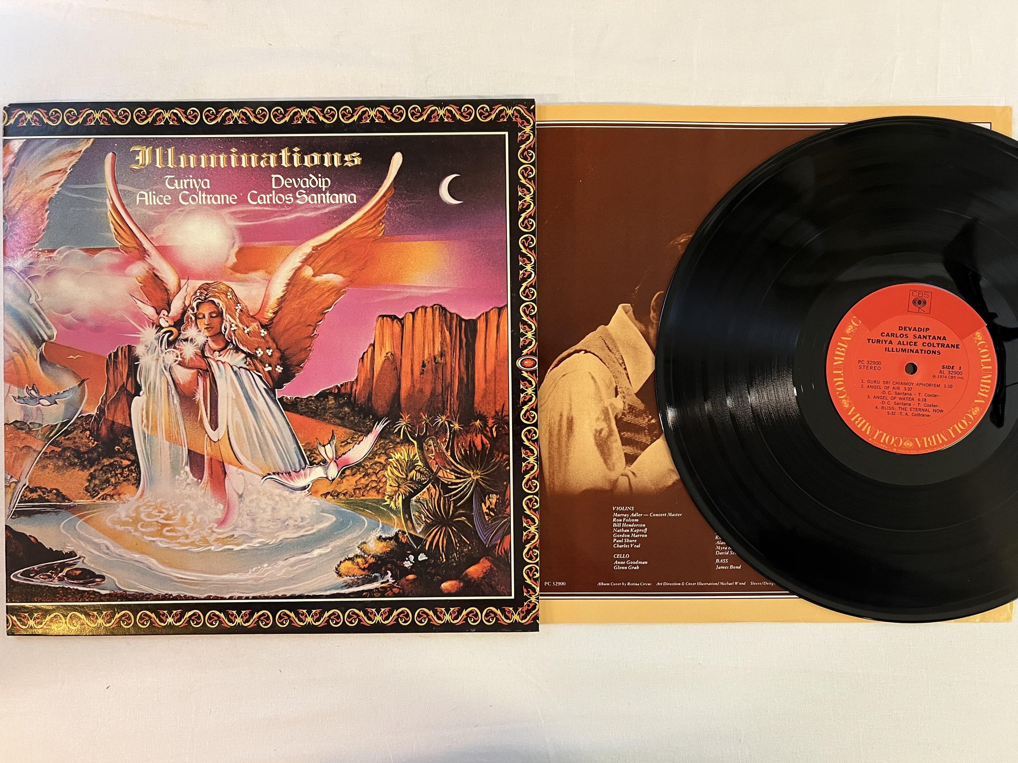 Omslagsbild för skivan CARLOS SANTANA / ALICE COLTRANE illuminations LP -74 US COLUMBIA/CBS PC 32900