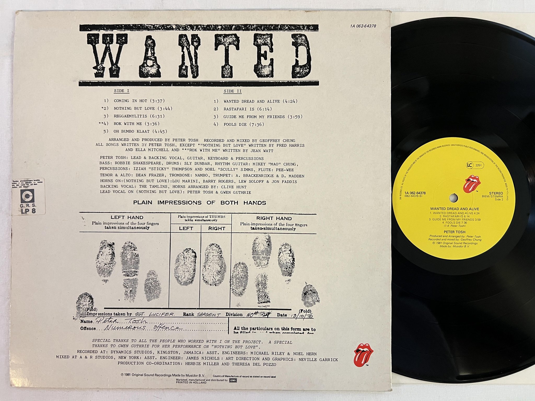 Omslagsbild för skivan PETER TOSH wanted dread and alive LP -81 ROLLING STONES 1A 062-64378