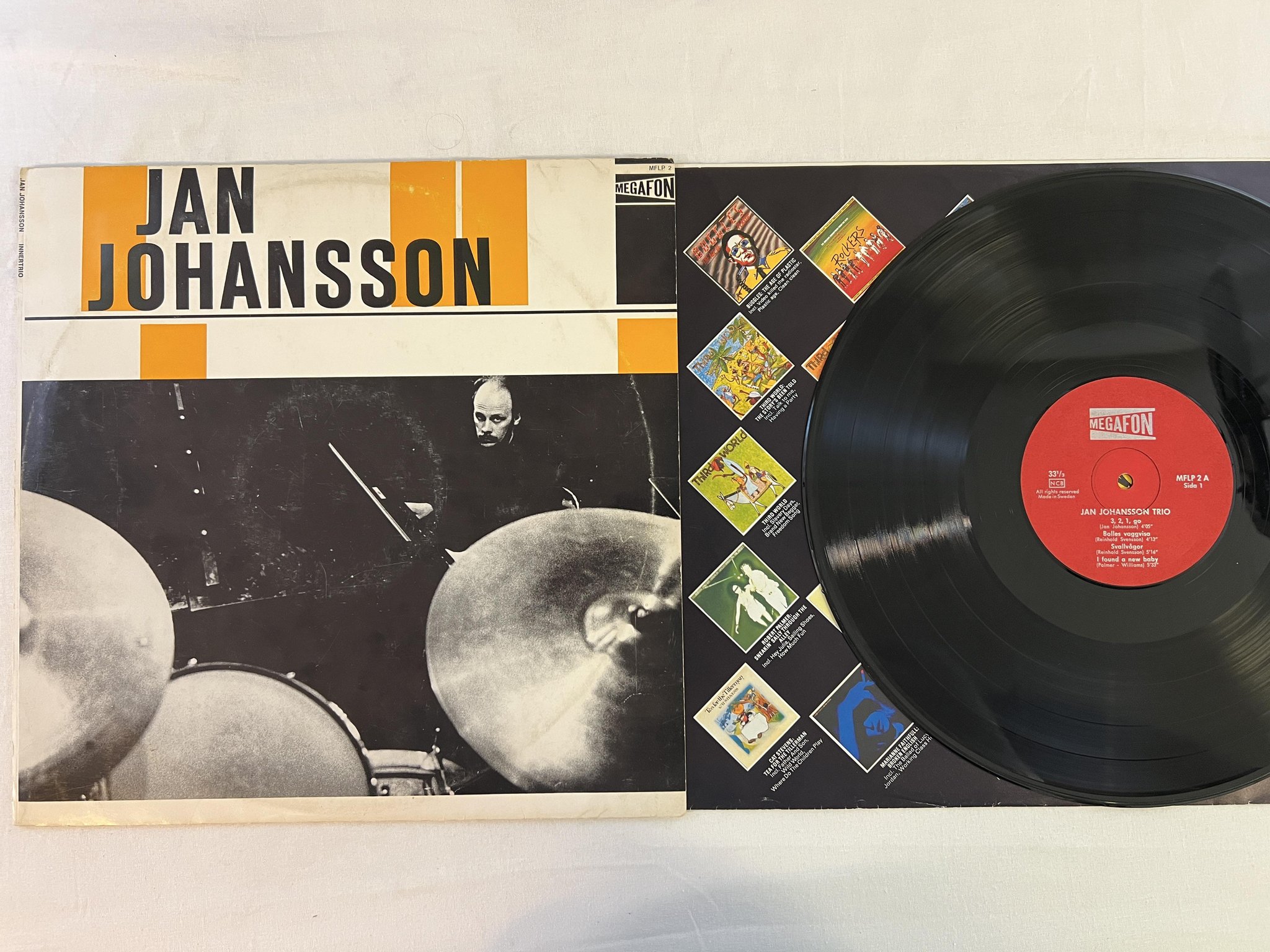 Omslagsbild för skivan JAN JOHANSSON TRIO innertrio LP Swe MEGAFON MFLP 2
