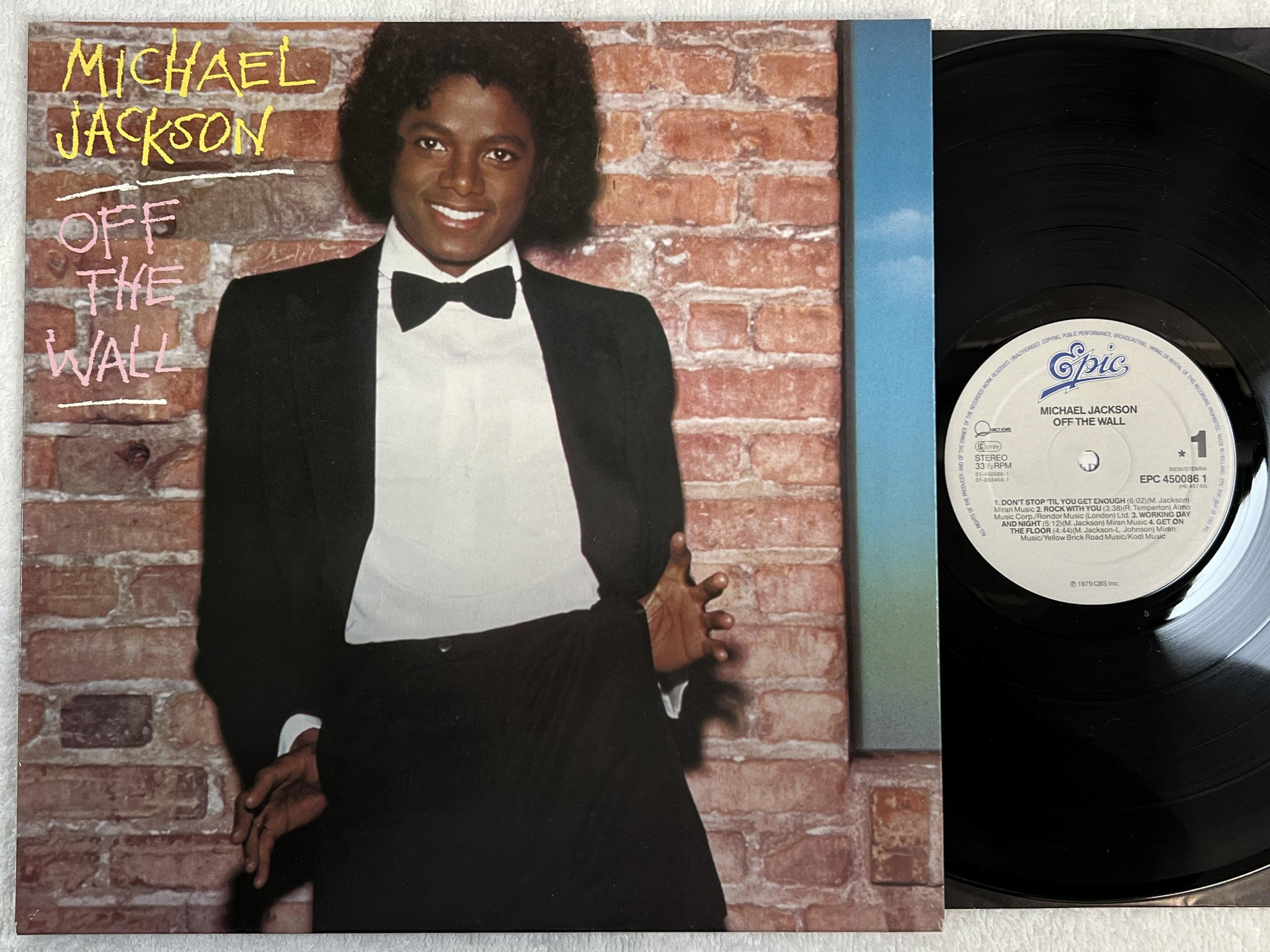 Omslagsbild för skivan MICHAEL JACKSON off the wall LP -79 Hol EPIC EPC 4500861