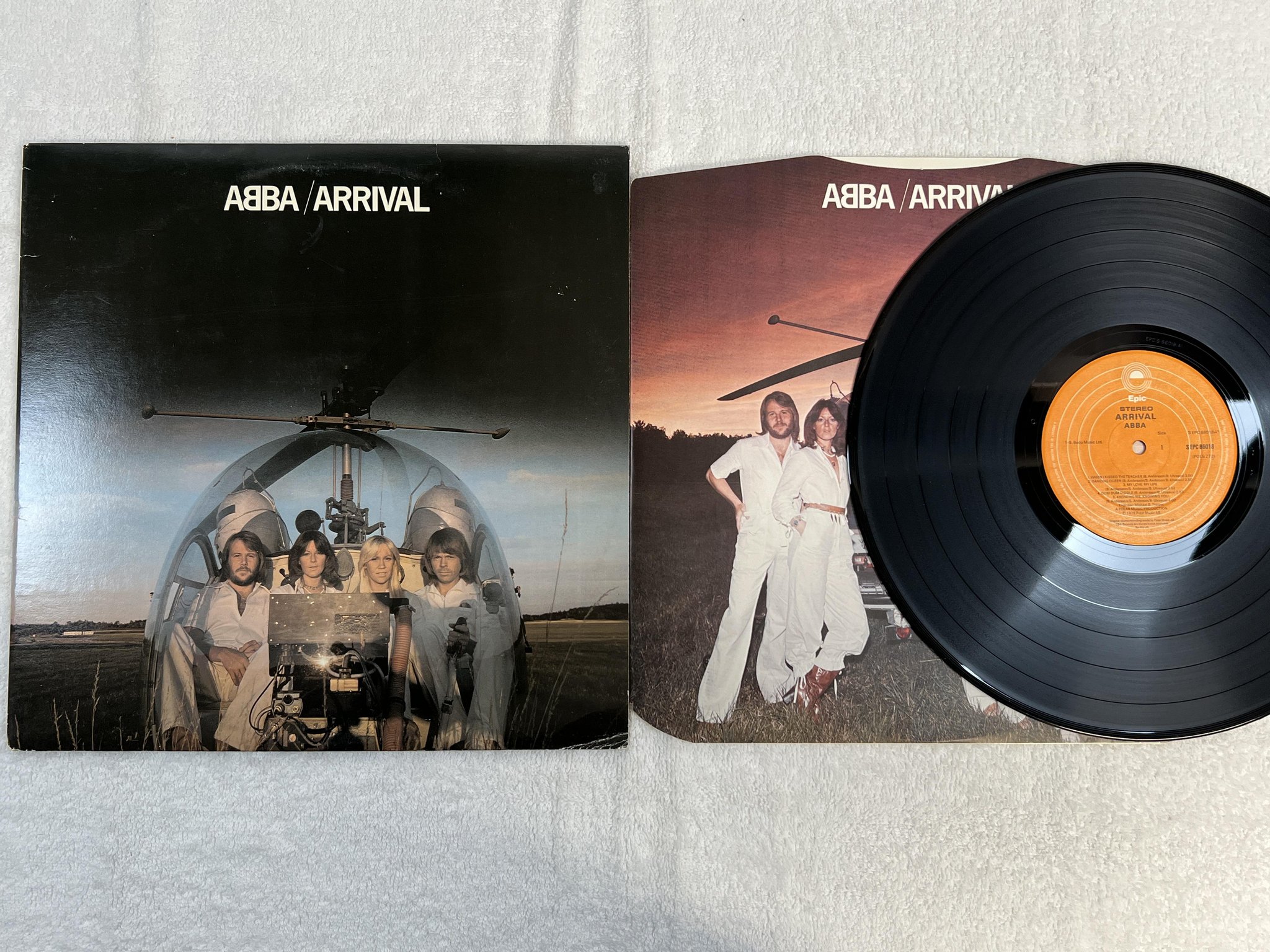 Omslagsbild för skivan ABBA arrival LP -76 UK EPIC S EPC 86018