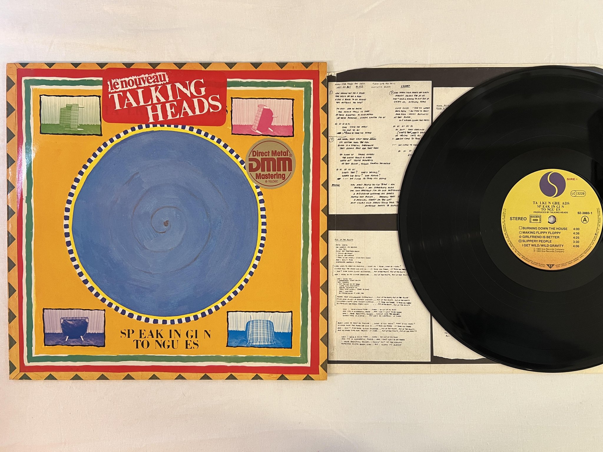 Omslagsbild för skivan TALKING HEADS speaking in tongues LP -83 Ger SIRE 92-3883-1