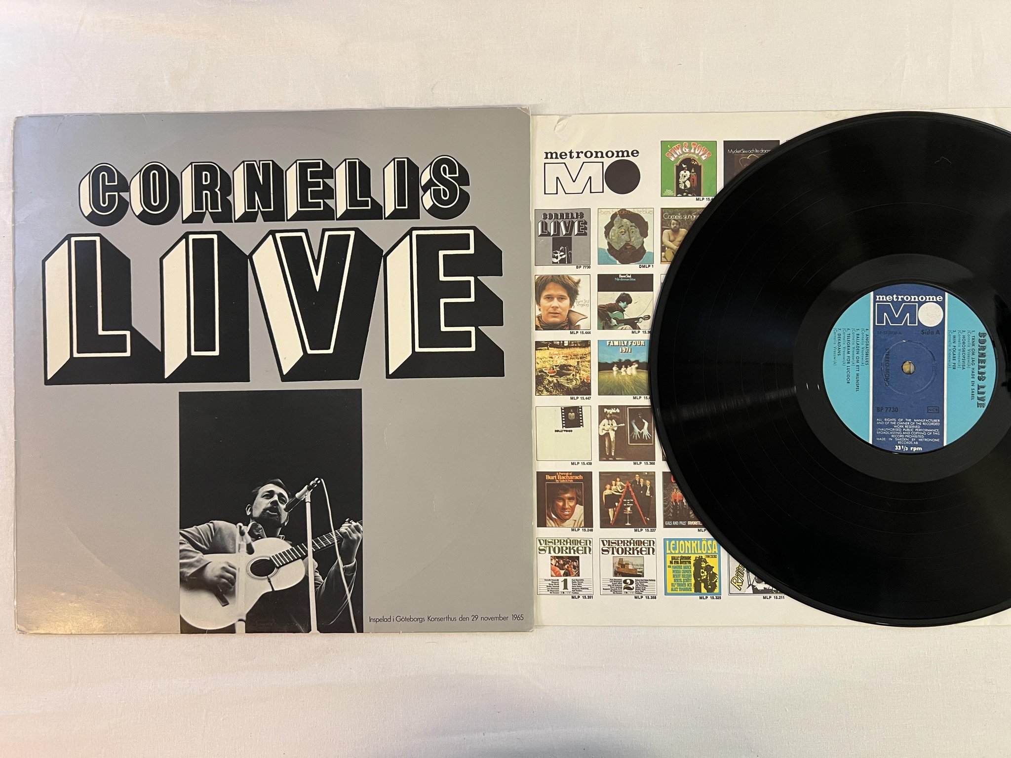 Omslagsbild för skivan CORNELIS VREESWIJK live LP -72 Swe METRONOME BP 7730