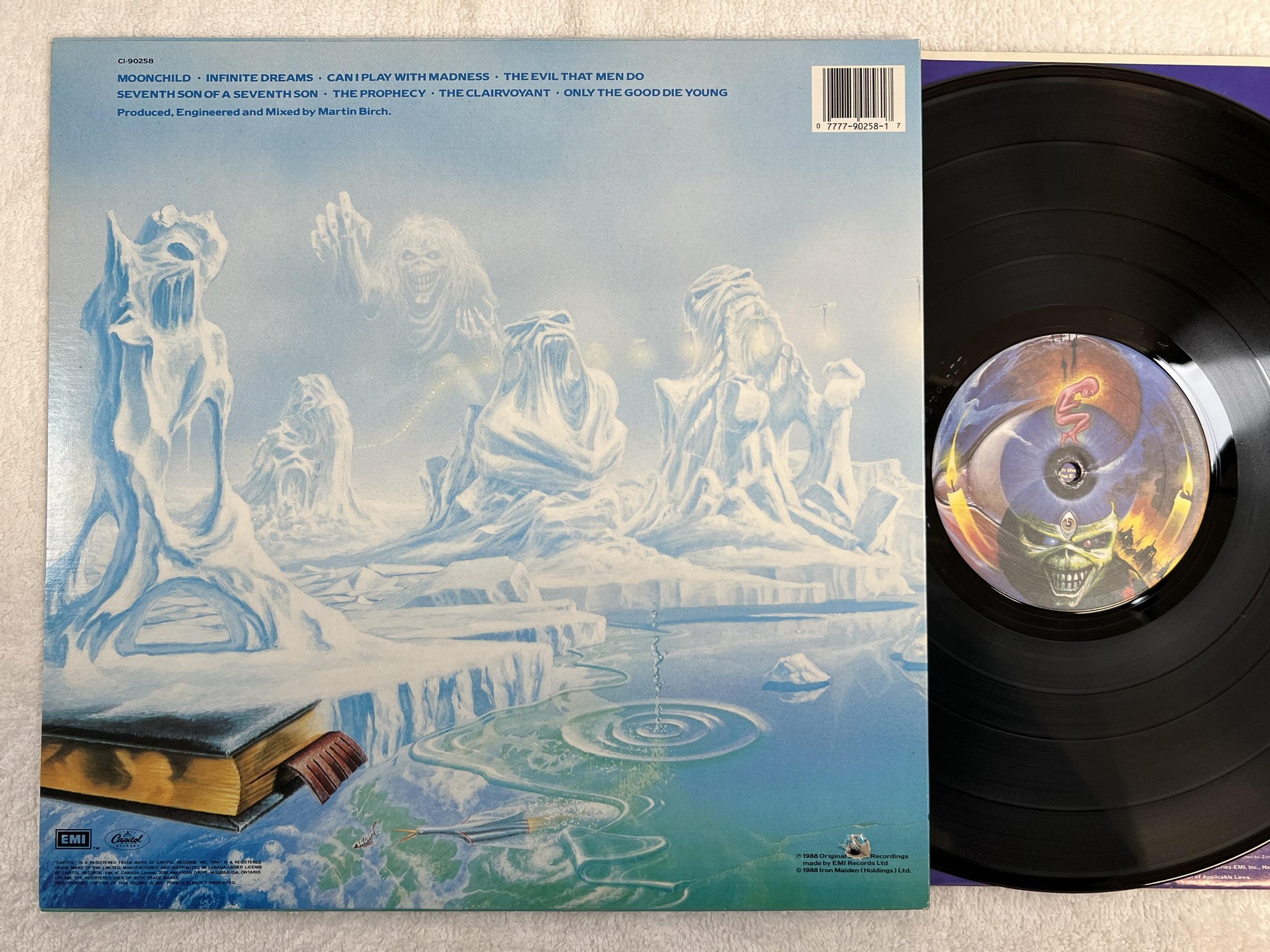 Omslagsbild för skivan IRON MAIDEN seventh son of a seventh son LP -88 Can CAPITOL C1-90258