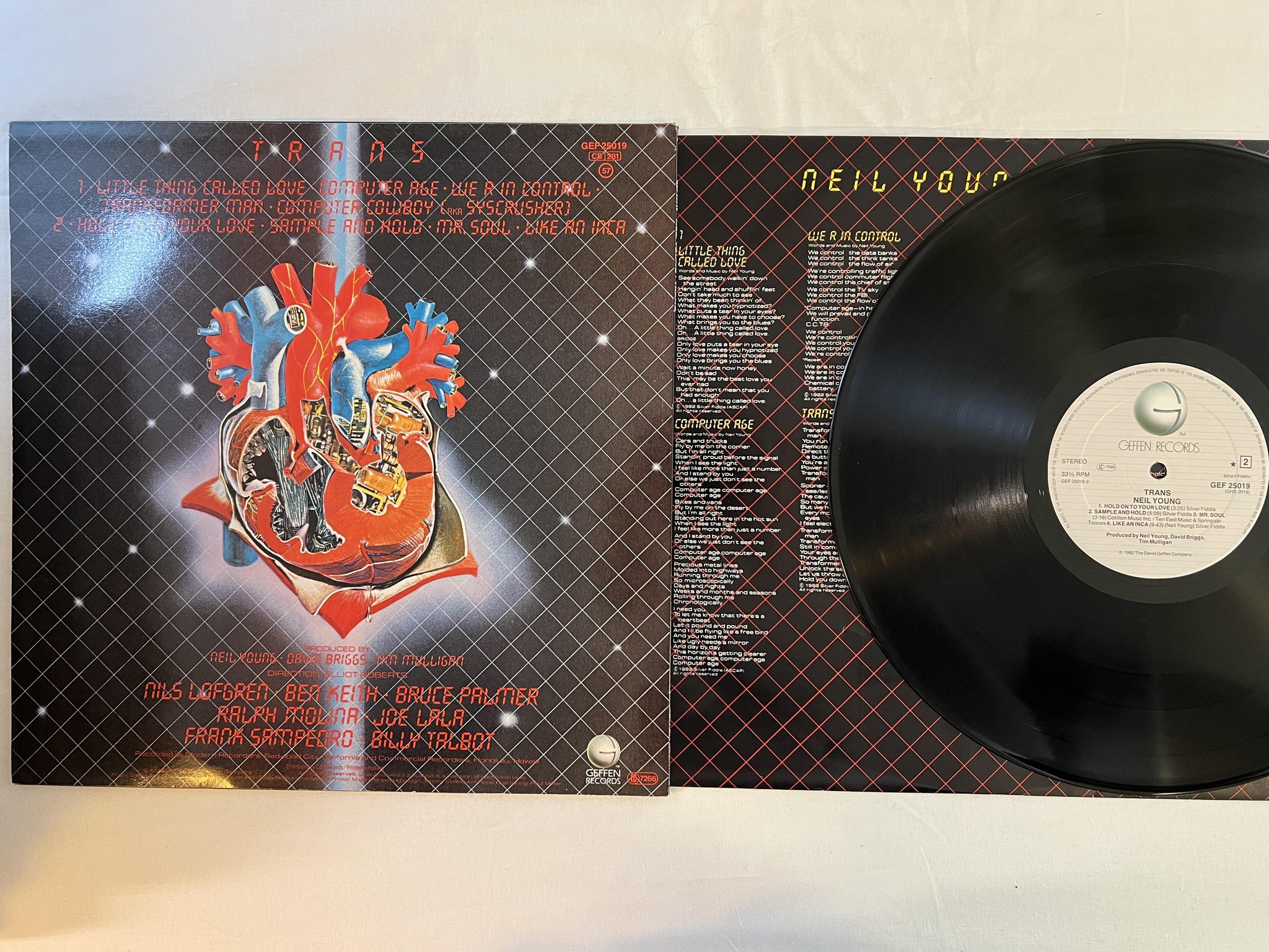 Omslagsbild för skivan NEIL YOUNG trans LP -82 Hol GEFFEN GEF 25019