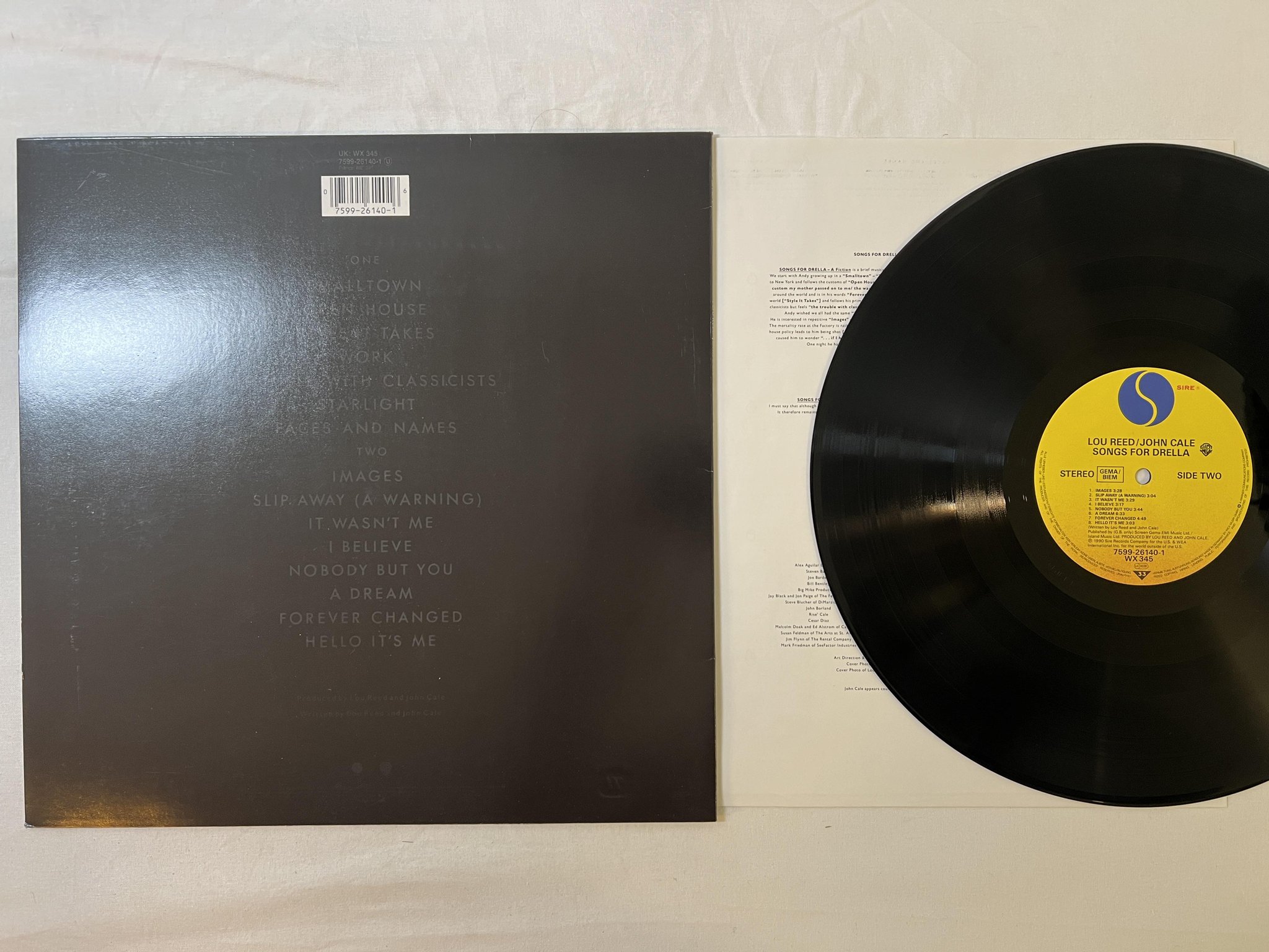 Omslagsbild för skivan LOU REED / JOHN CALE songs for drella LP -90 SIRE 7599 26140-1