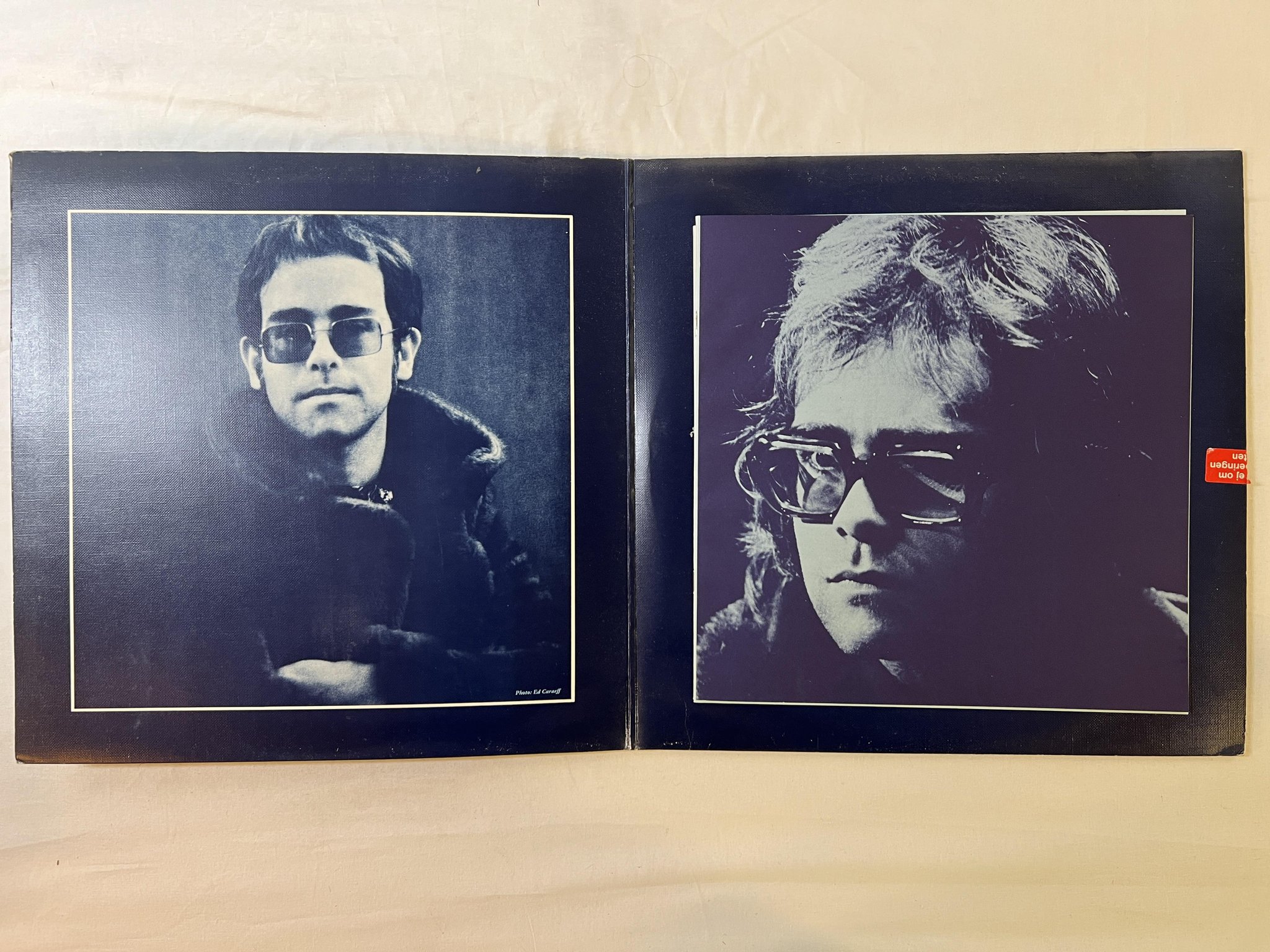Omslagsbild för skivan ELTON JOHN madman across the water LP -71 ncb DJM DJLPH 420