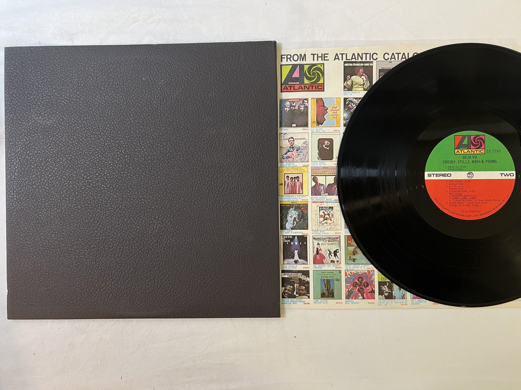 Omslagsbild för skivan CROSBY STILLS NASH & YOUNG deja vu LP US ATLANTIC SD 7200