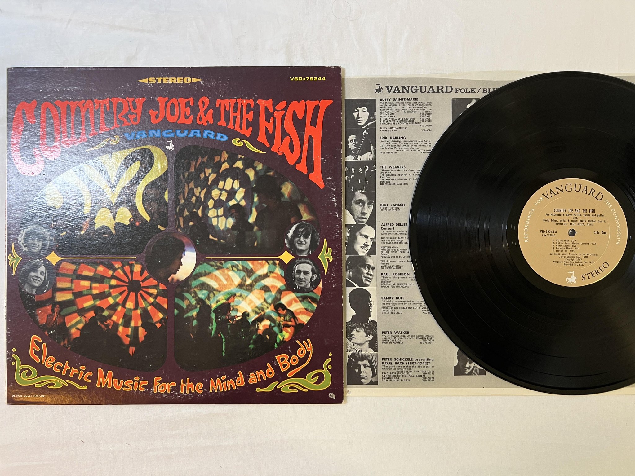 Omslagsbild för skivan COUNTRY JOE & THE FISH electric music for mind and body LP -68 US VSD-79244