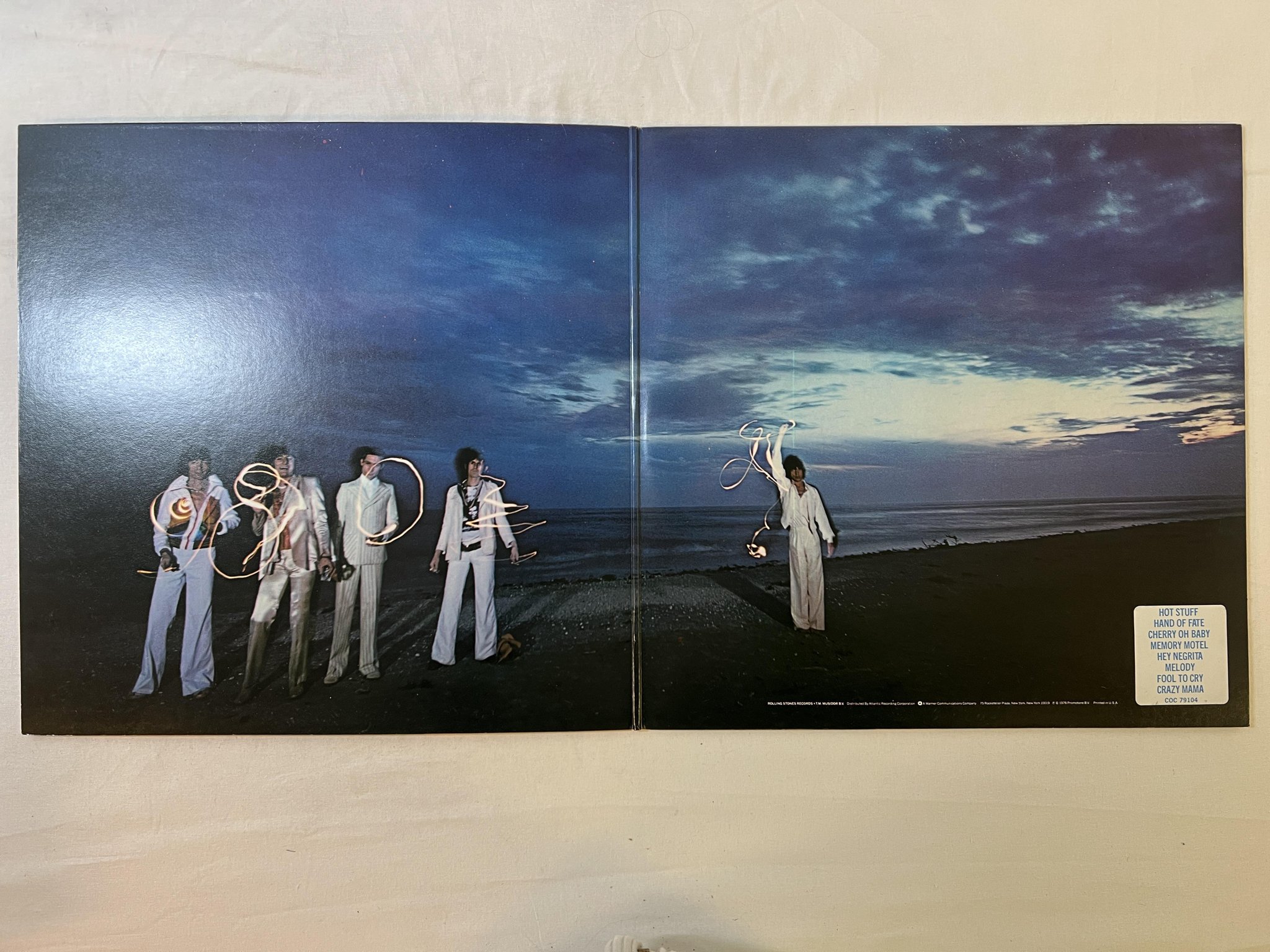 Omslagsbild för skivan THE ROLLING STONES black and blue LP -76 US COC 79104