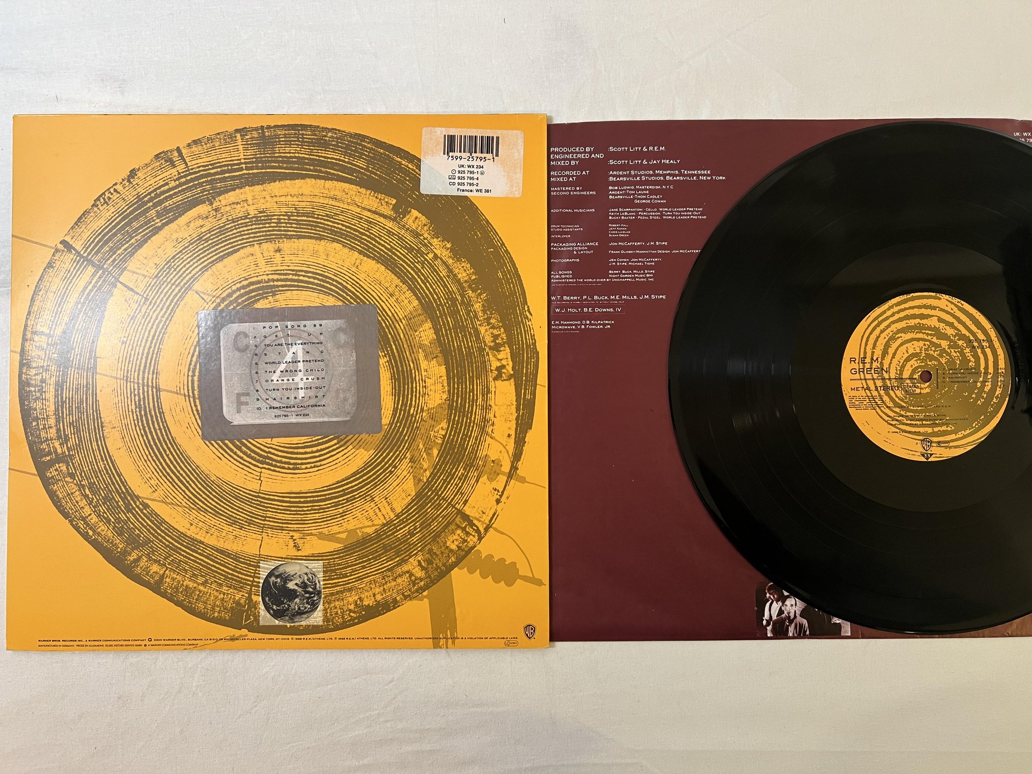 Omslagsbild för skivan R.E.M. green LP -88 Ger WARNER 925 795-1