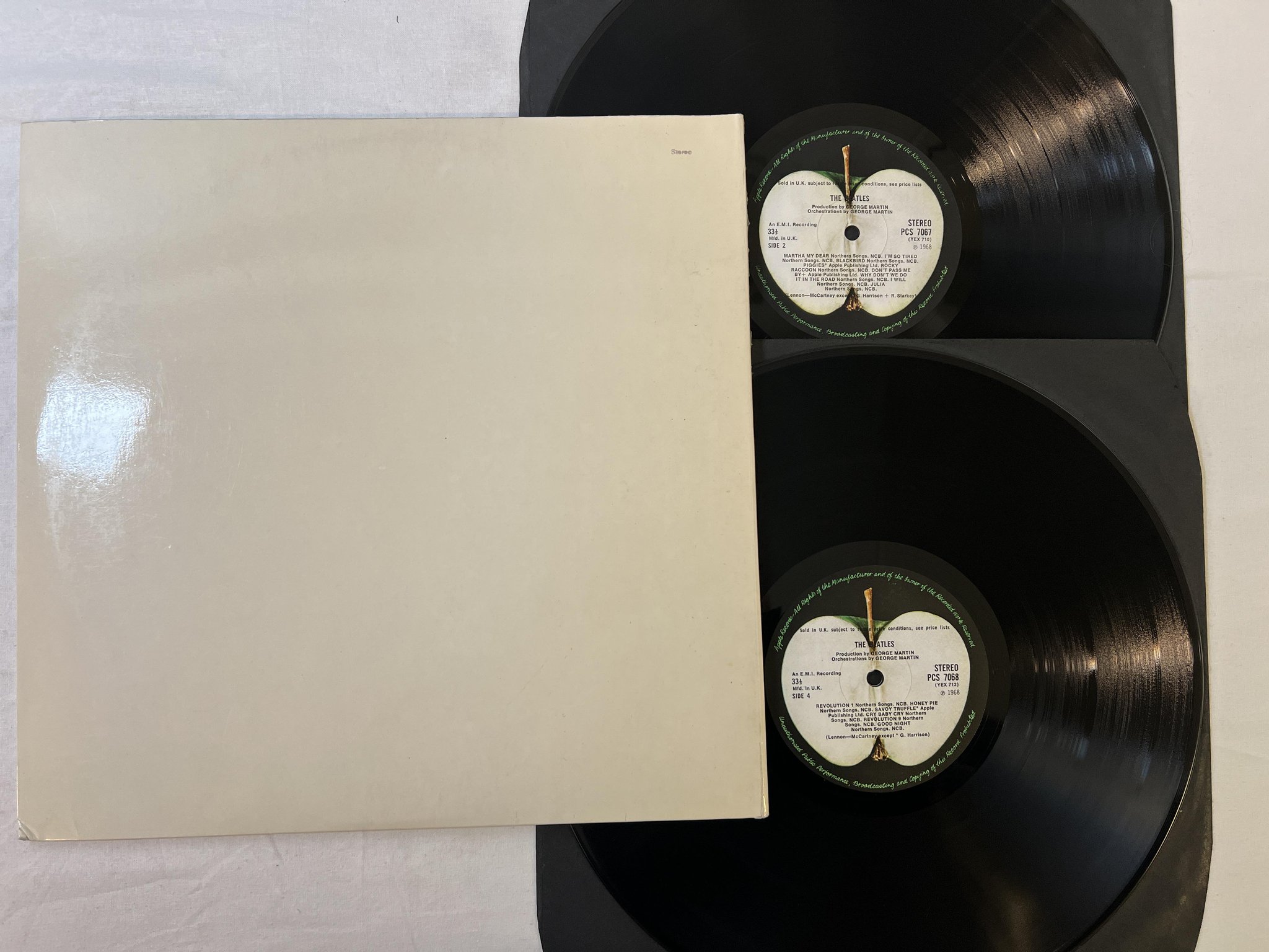 Omslagsbild för skivan THE BEATLES white album 2xLP -68 UK APPLE PCS 7068 complete #0440622
