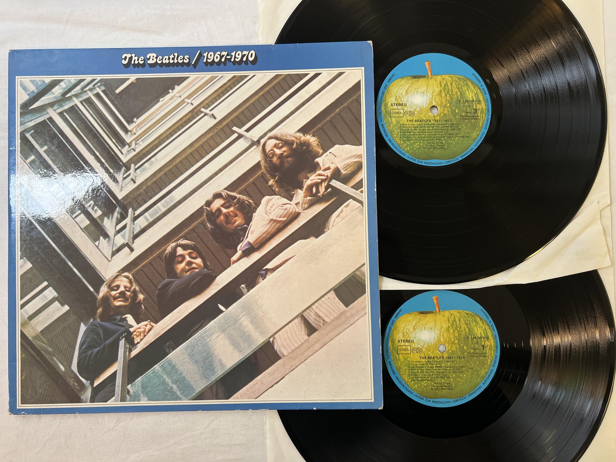 Omslagsbild för skivan THE BEATLES 1967-1970 2xLP Ger APPLE 1C 188-05310