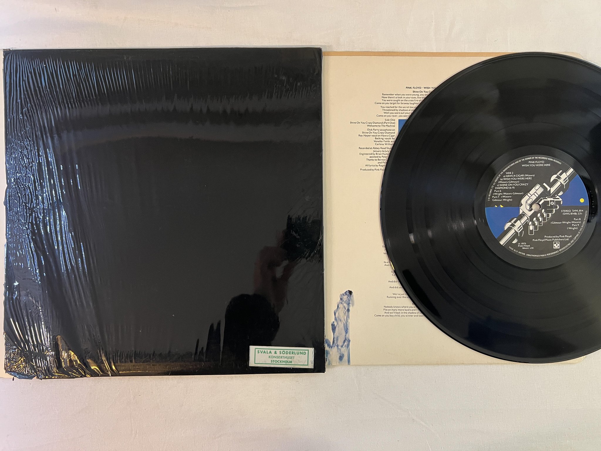 Omslagsbild för skivan PINK FLOYD wish you were here LP -75 UK HARVEST SHVL 814 ** w/ black shrink **