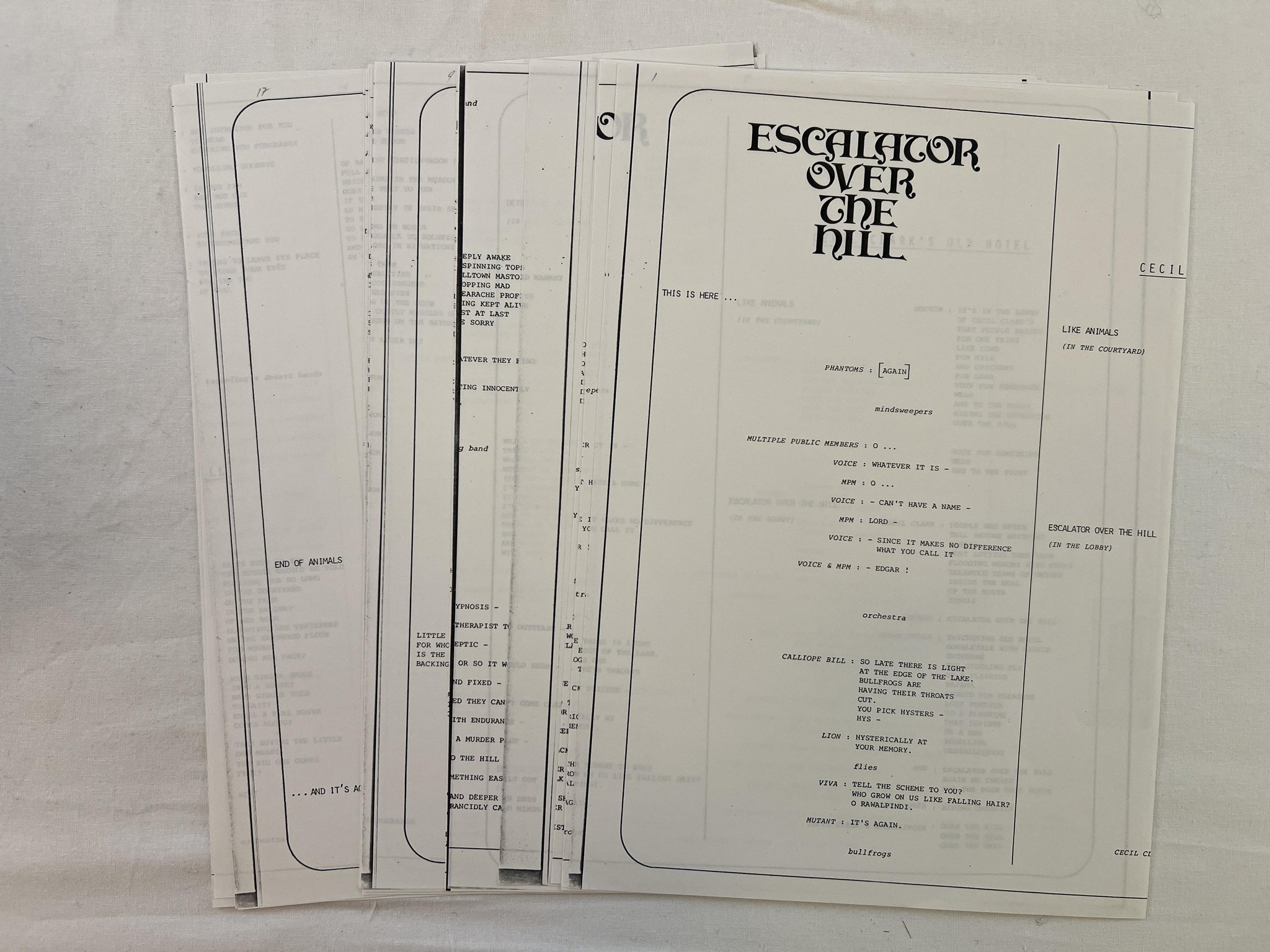 Omslagsbild för skivan CARLA BLEY / JAZZ COMPOSERS ORCHESTRA Escalator over the hill 3xLP 74 UK JT 4001