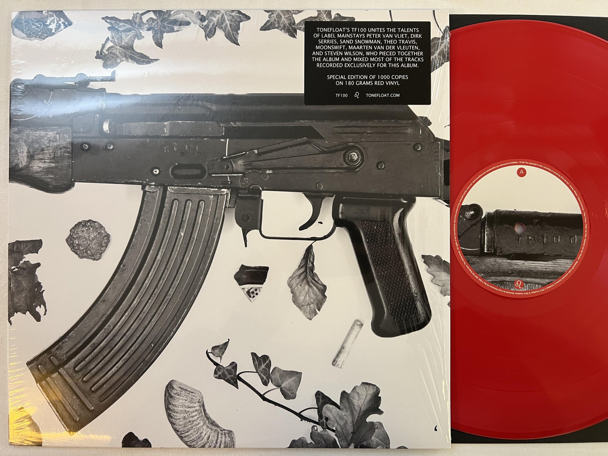 Omslagsbild för skivan V/A TF100 LP 2016 Hol TONEFLOAT *** RED VINYL ***