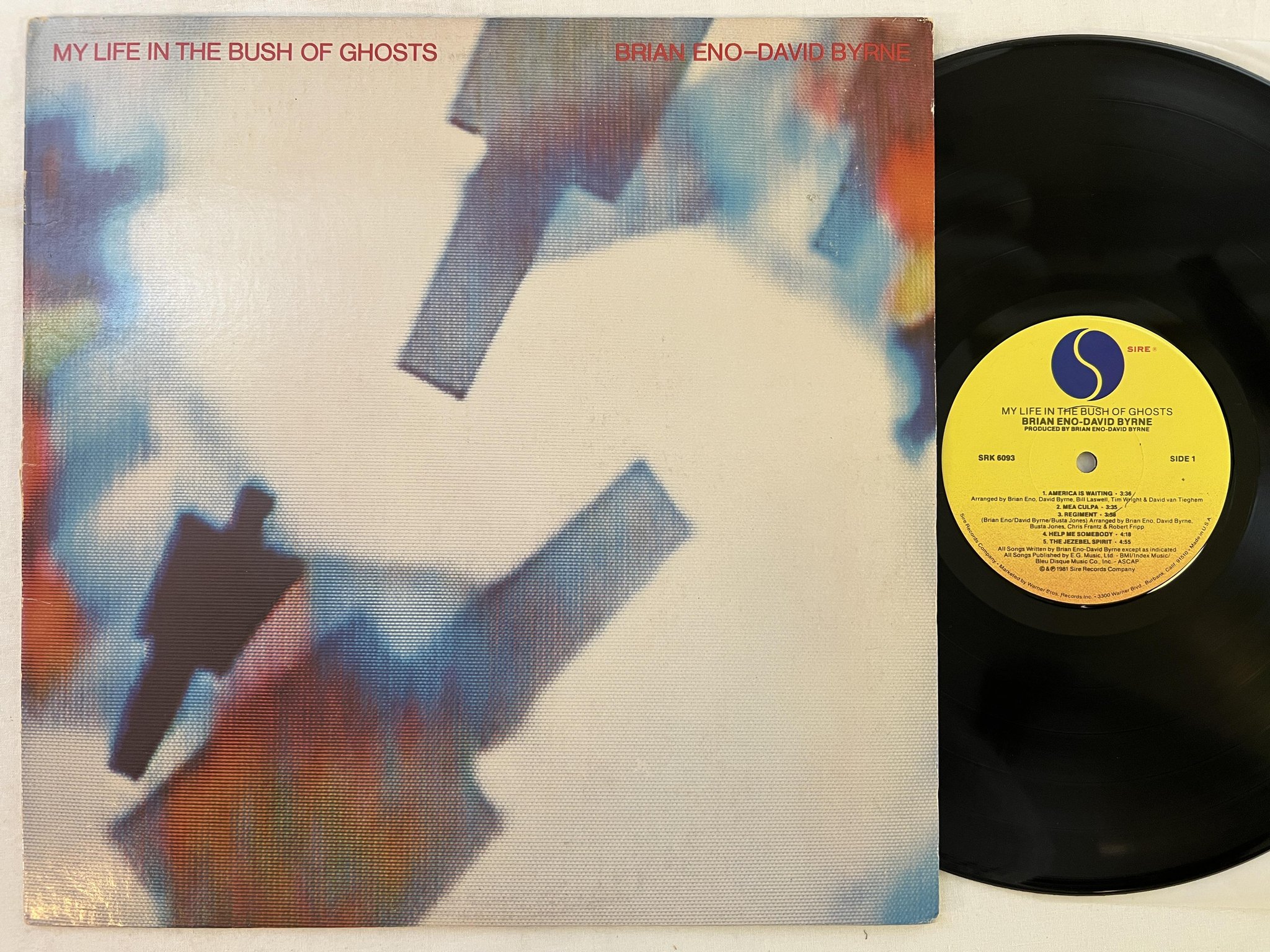 Omslagsbild för skivan BRIAN ENO -DAVID BYRNE my life in the bush of ghosts LP -81 SIRE SRK 6093